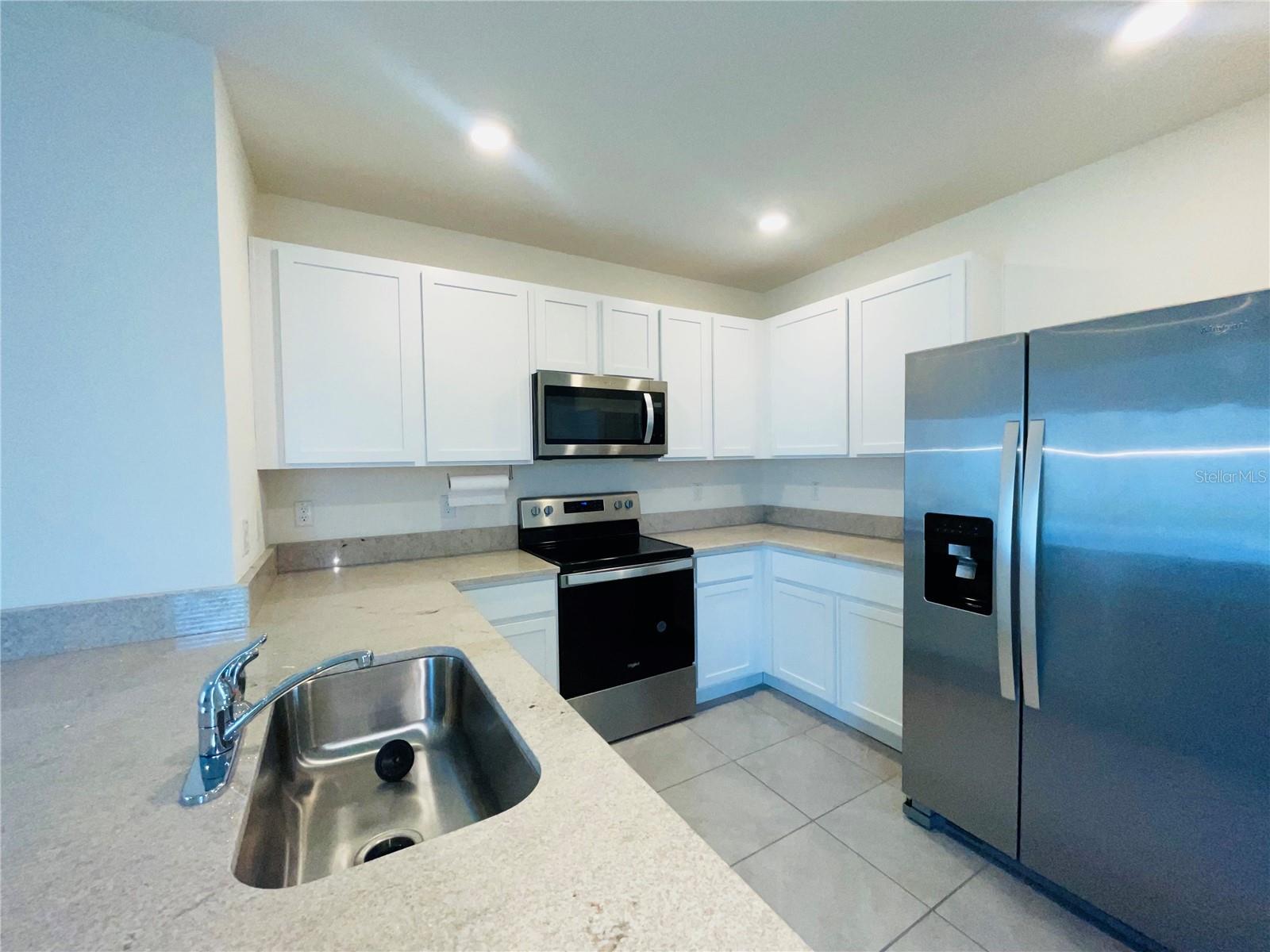 17043 OVAL RUM DR, WIMAUMA, FL — photo 5