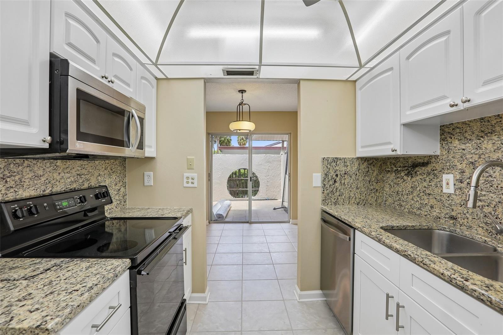 1418 14TH CIR SE, LARGO, FL — photo 10