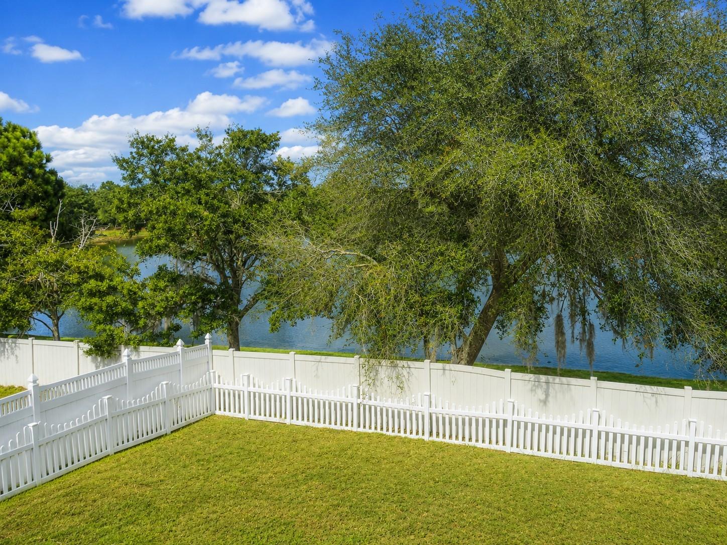 1681 STRATHMORE CIR, MOUNT DORA, FL — photo 7