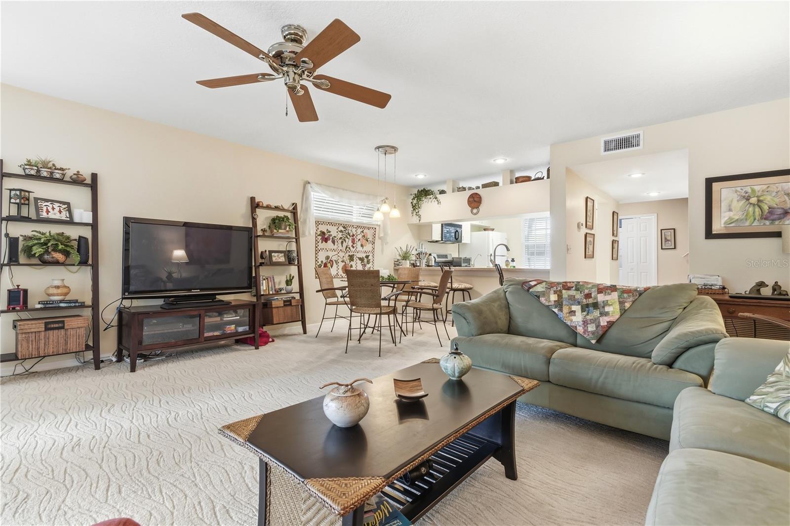 9034 LAKE PLACE LN #9034, TAMPA, FL — photo 3