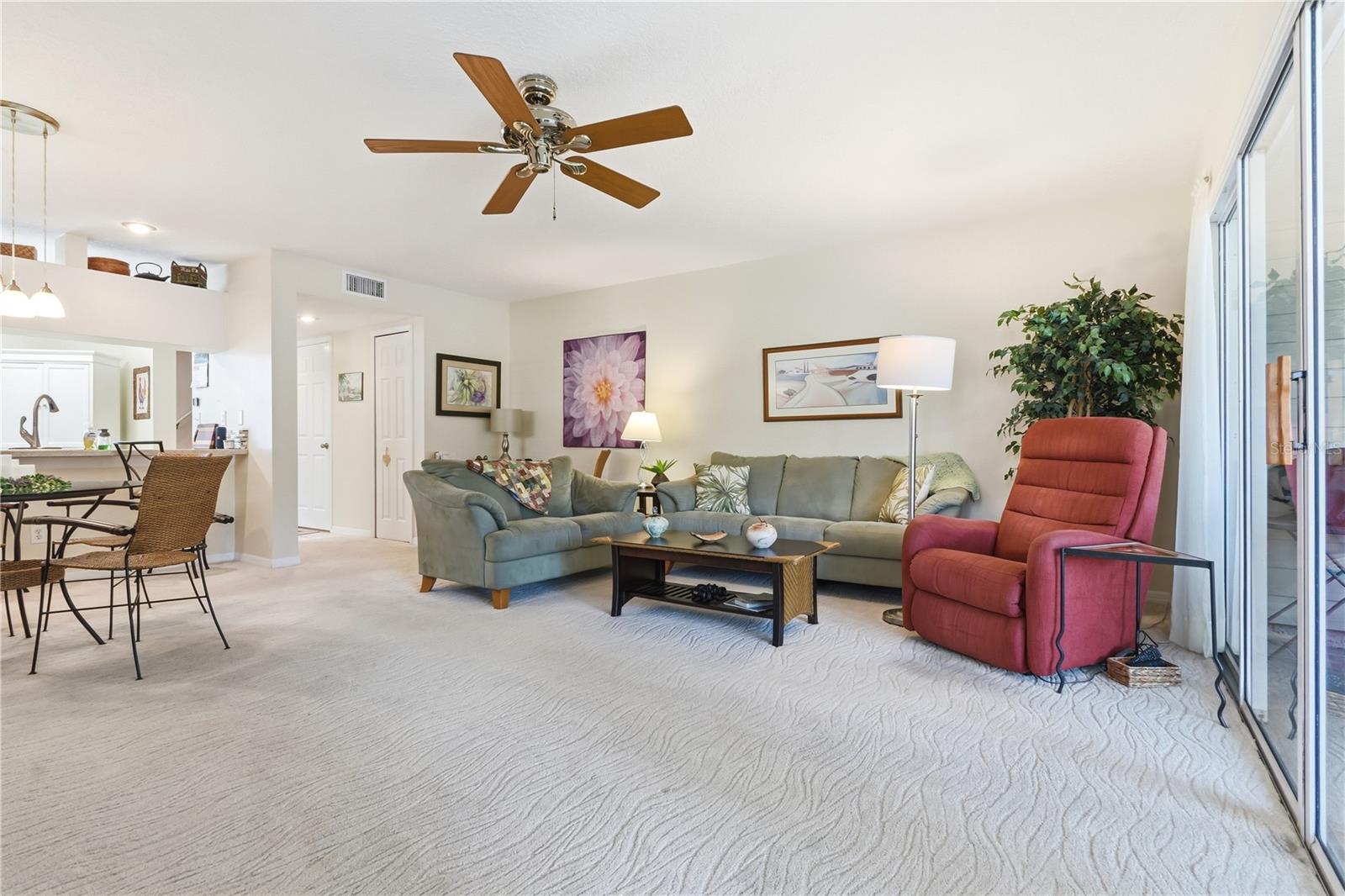 9034 LAKE PLACE LN #9034, TAMPA, FL — photo 7