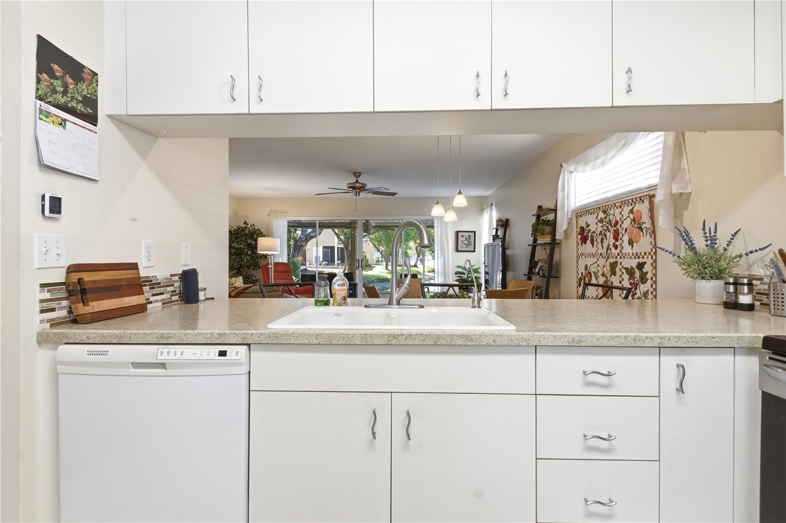 9034 LAKE PLACE LN #9034, TAMPA, FL — photo 12