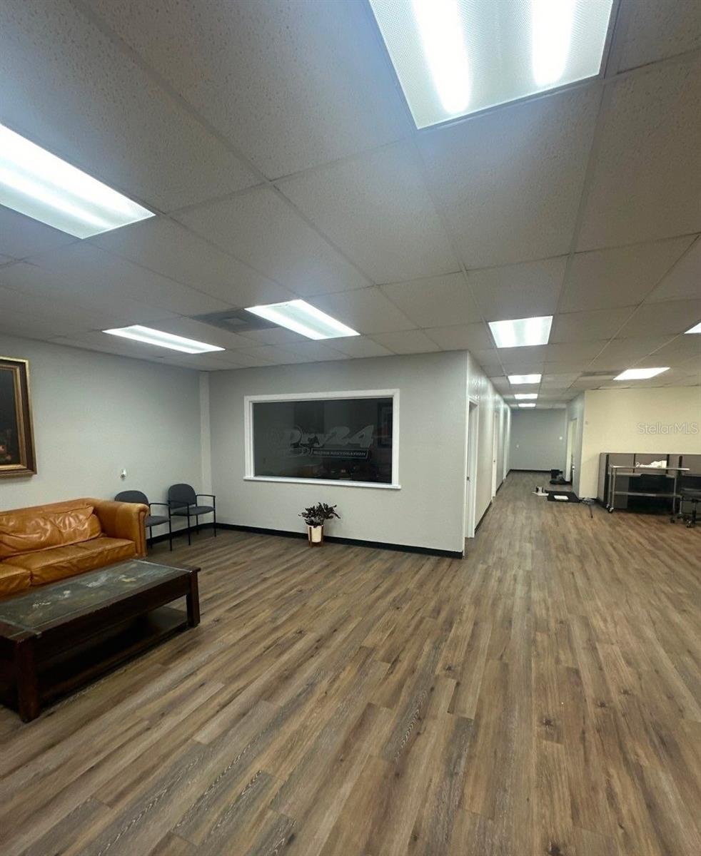9501 N NEBRASKA AVE, TAMPA, FL — photo 9