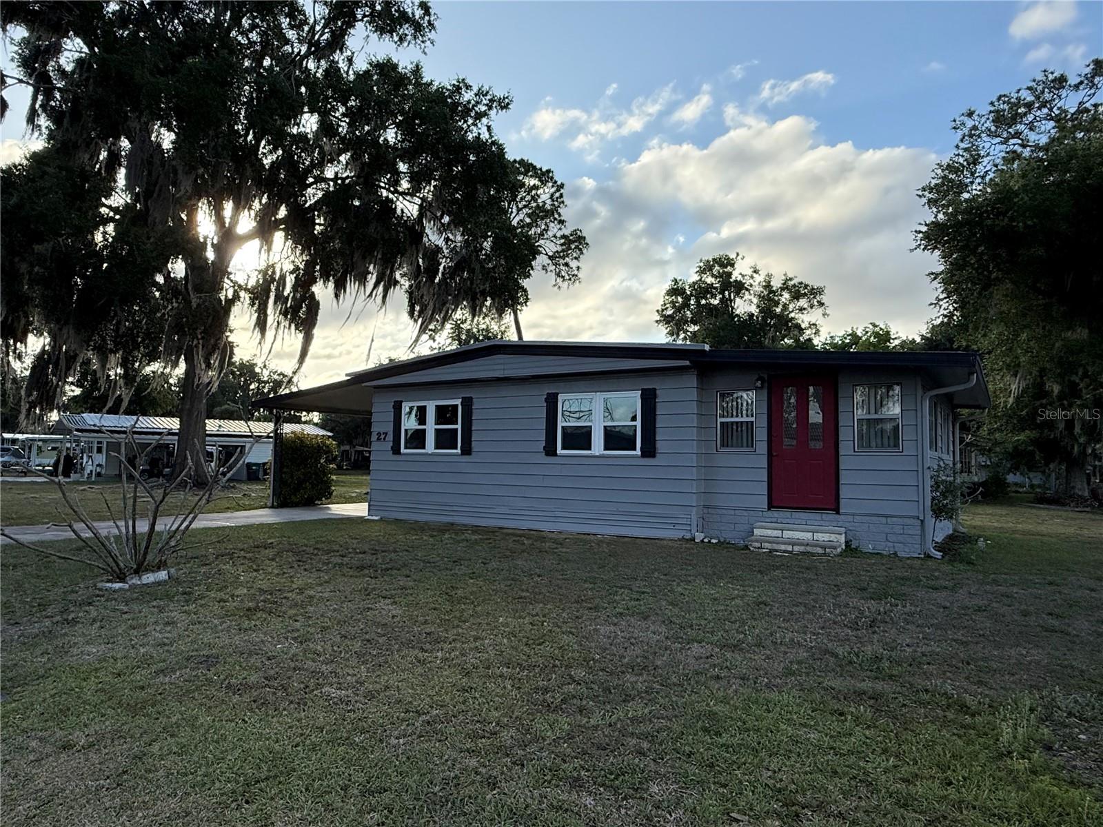 27 S BOBWHITE RD, WILDWOOD, FL — photo 2
