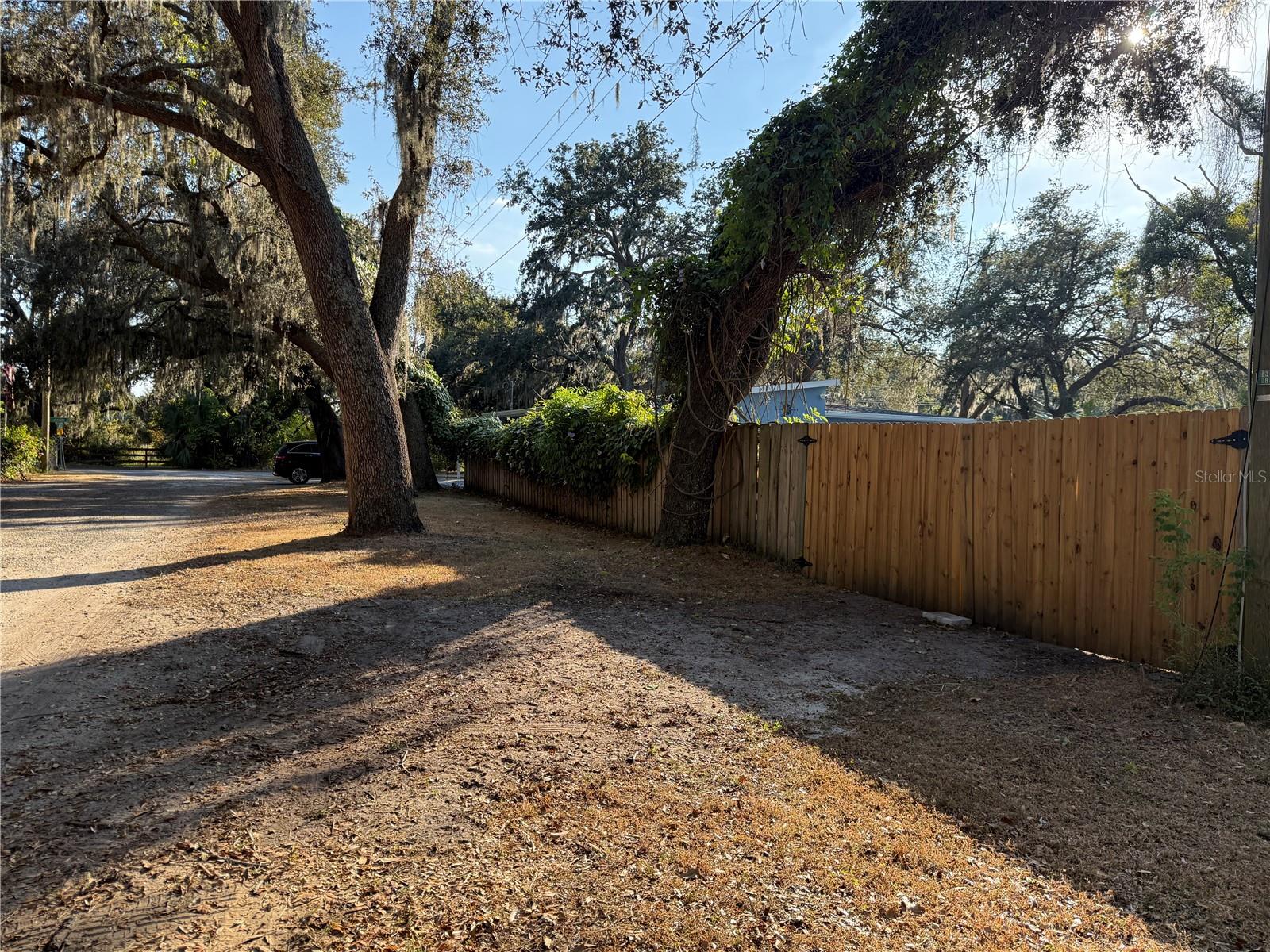 LAKESIDE DR, BRANDON, FL — photo 3