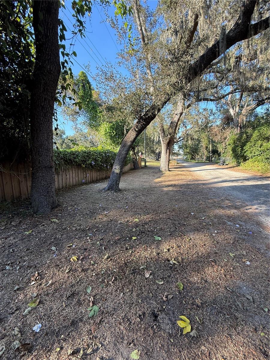 LAKESIDE DR, BRANDON, FL — photo 6
