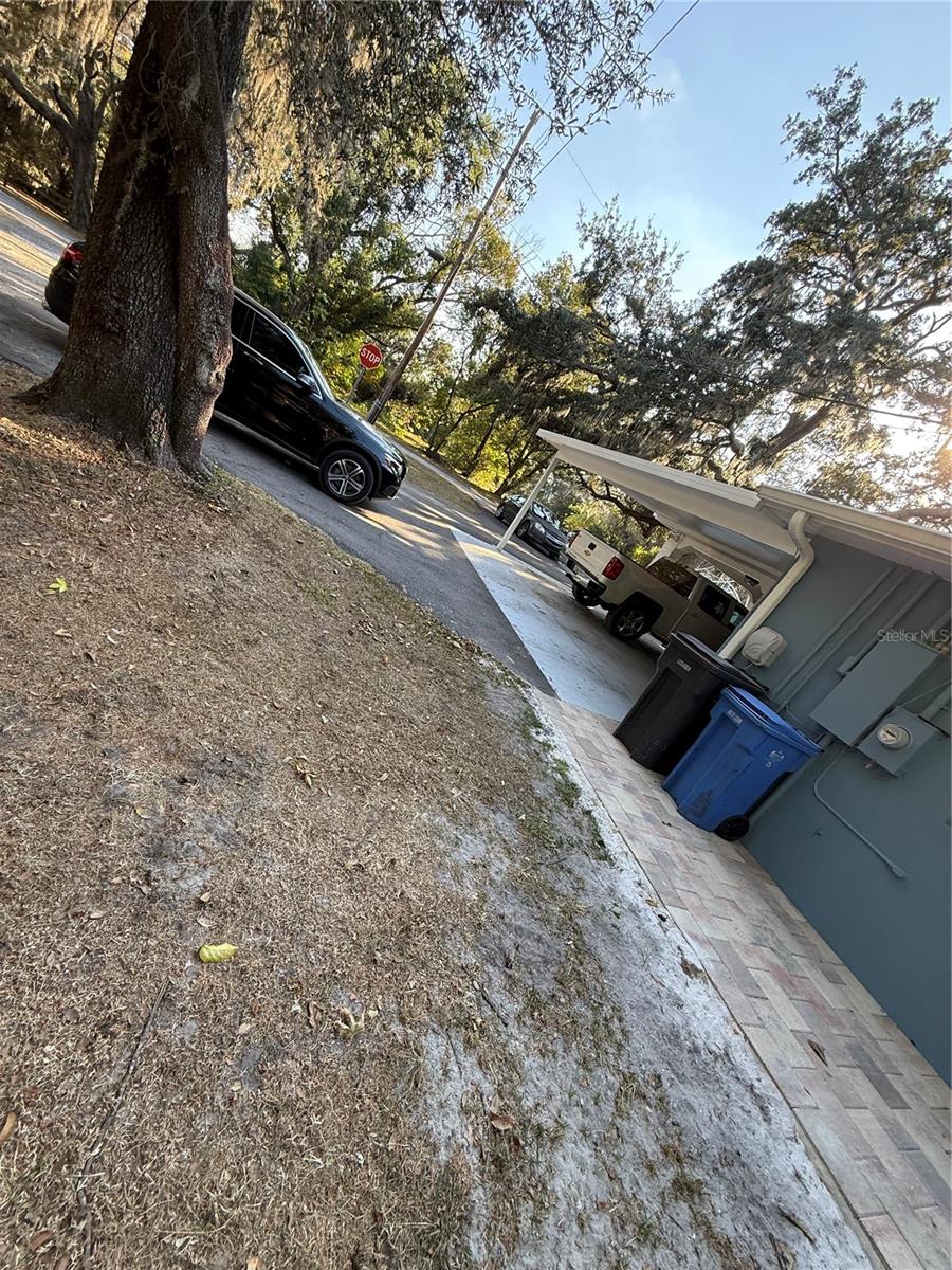LAKESIDE DR, BRANDON, FL — photo 11
