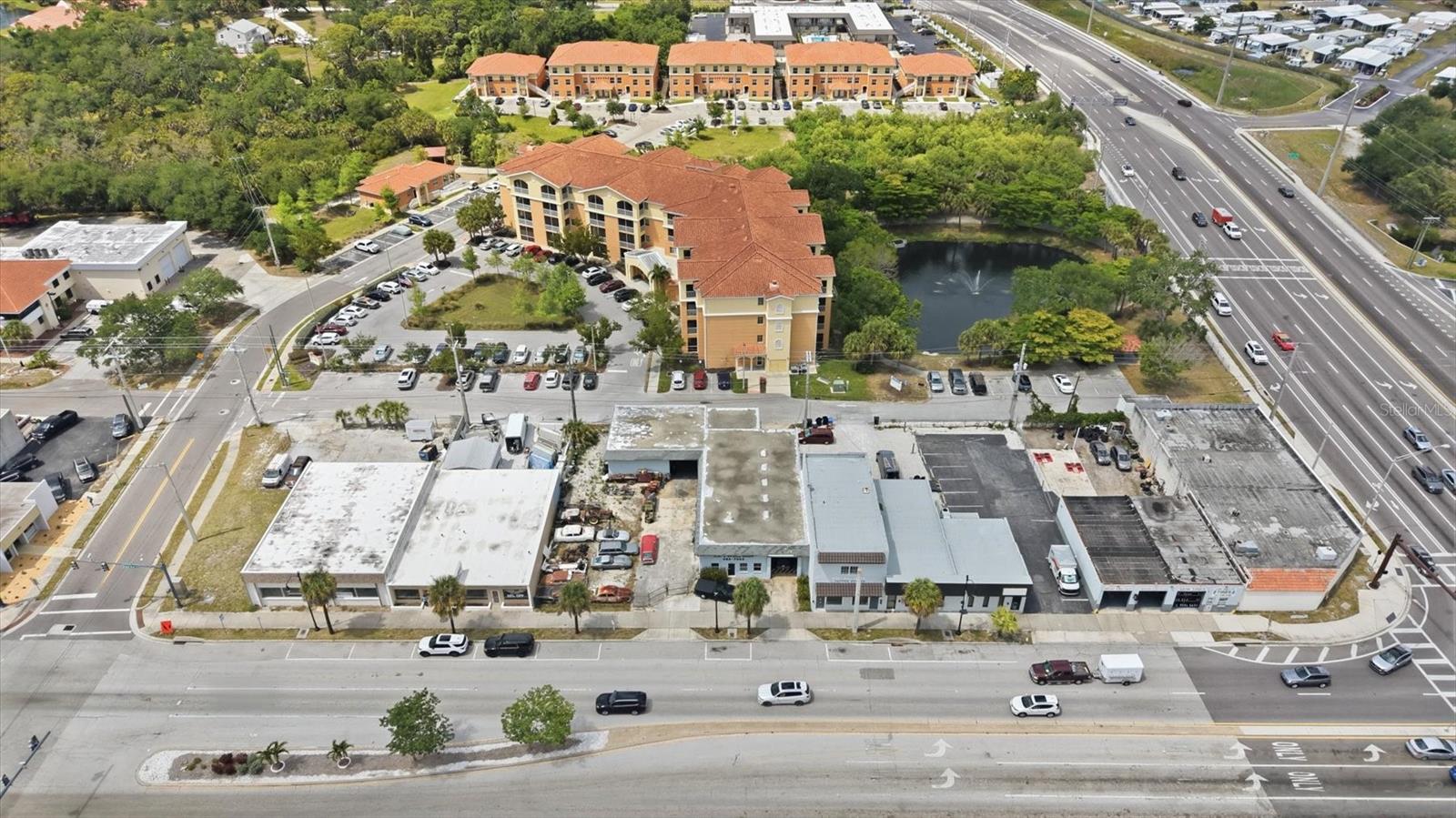 629 E VENICE AVE, VENICE, FL — photo 9