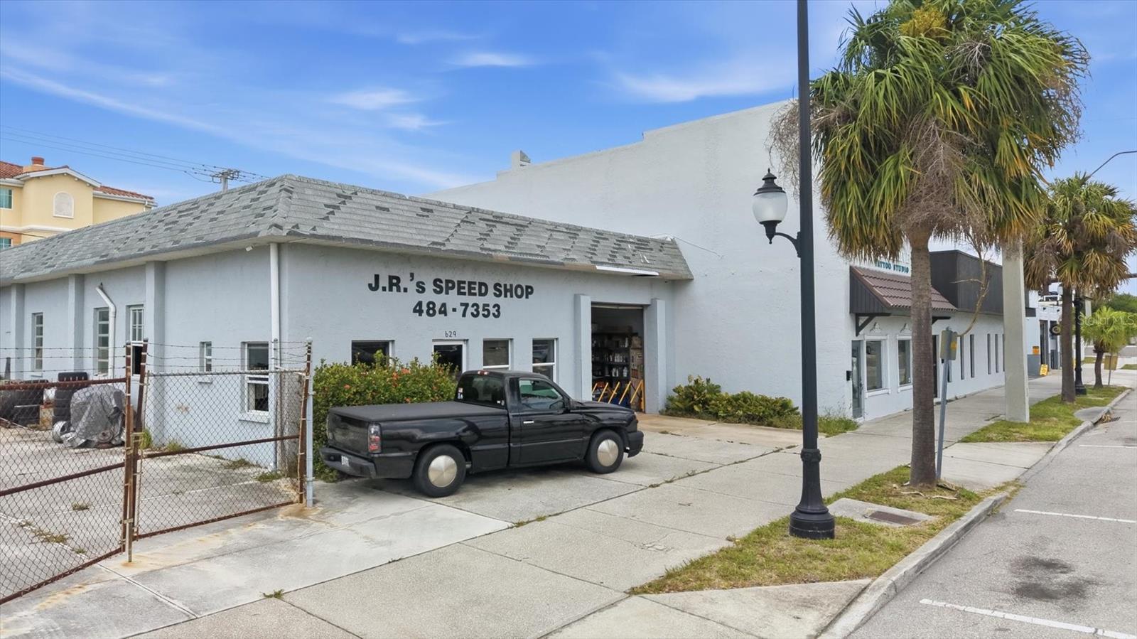 629 E VENICE AVE, VENICE, FL — photo 17
