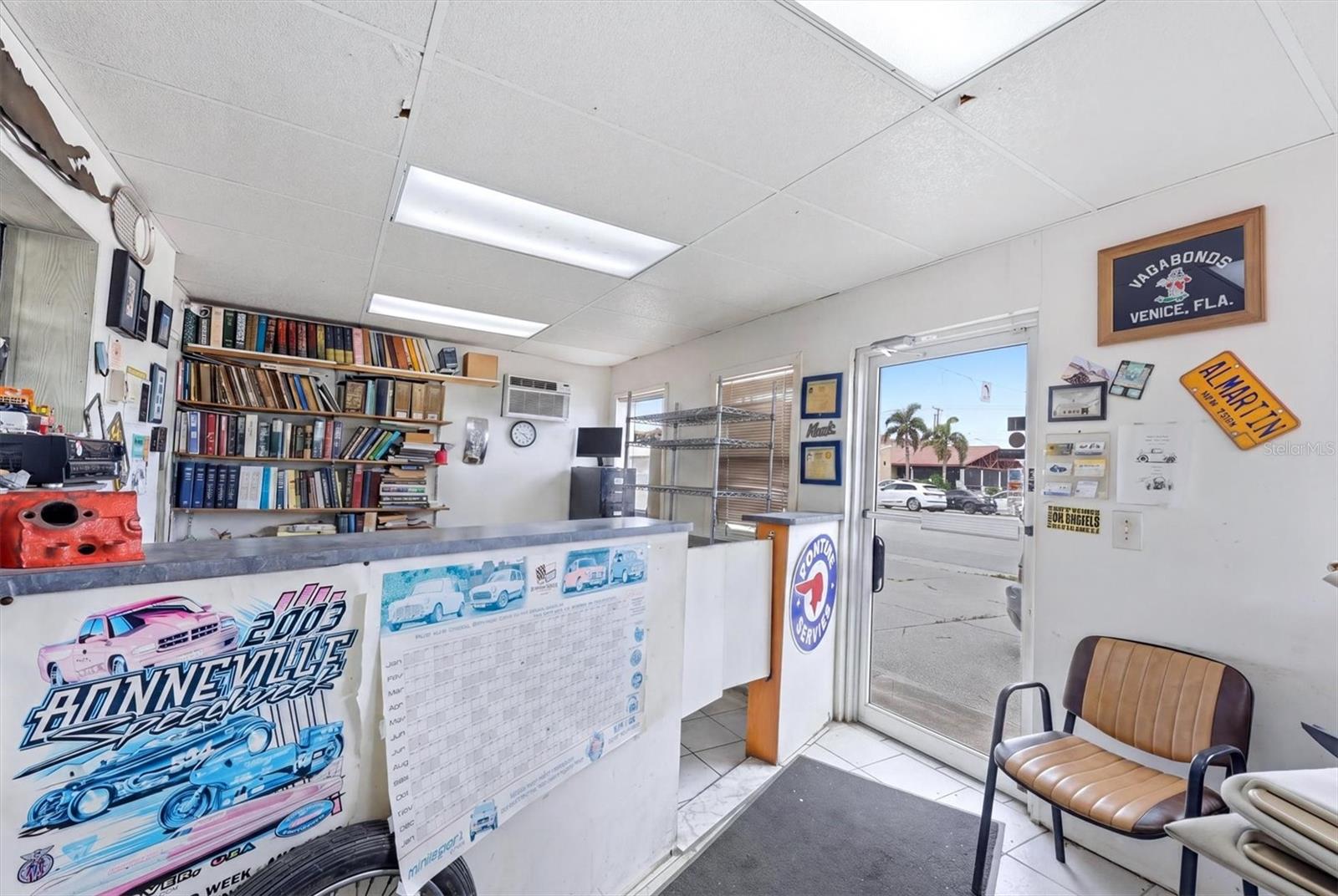 629 E VENICE AVE, VENICE, FL — photo 21