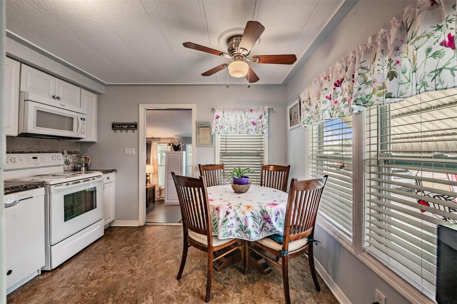 7048 EL MEYERS ST, ZEPHYRHILLS, FL — photo 12