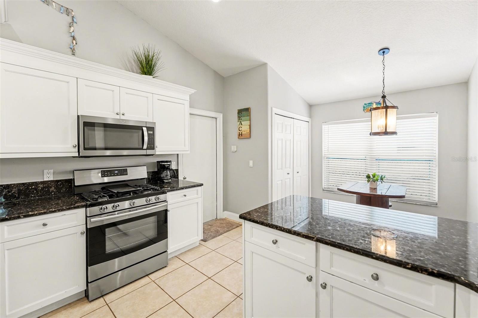 12324 GLENFIELD AVE, TAMPA, FL — photo 4