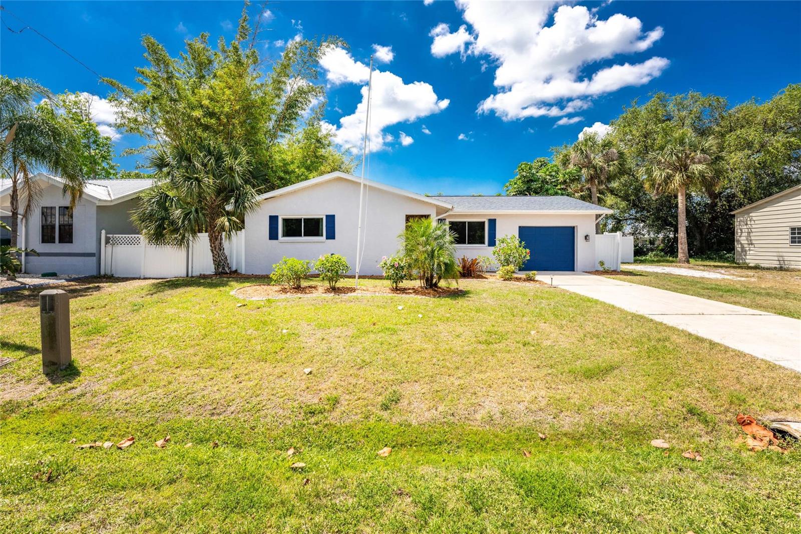 557 MAGNOLIA AVE NW, PORT CHARLOTTE, FL — photo 38