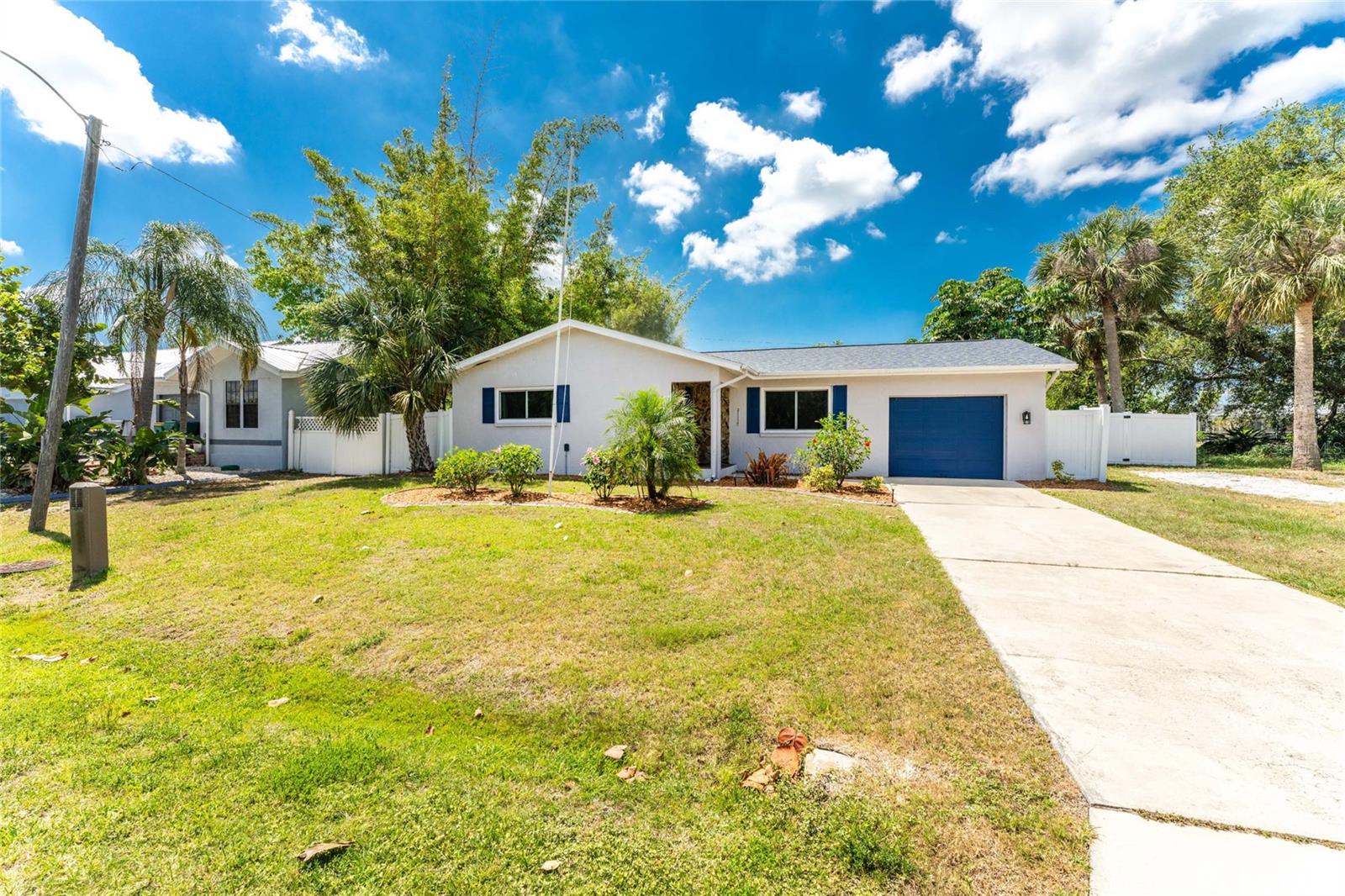 557 MAGNOLIA AVE NW, PORT CHARLOTTE, FL — photo 39