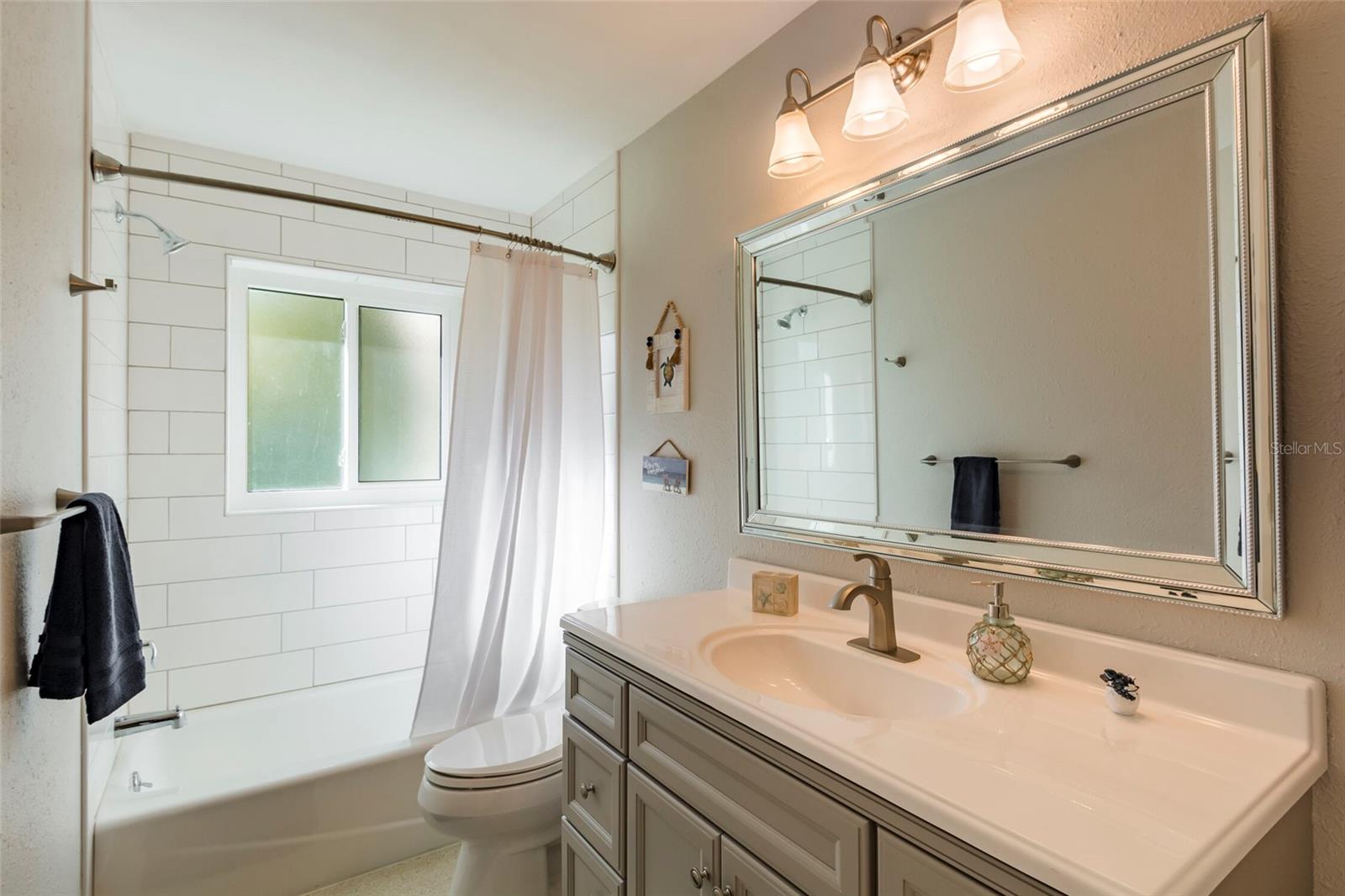 3005 CHASE CIR, SARASOTA, FL — photo 17