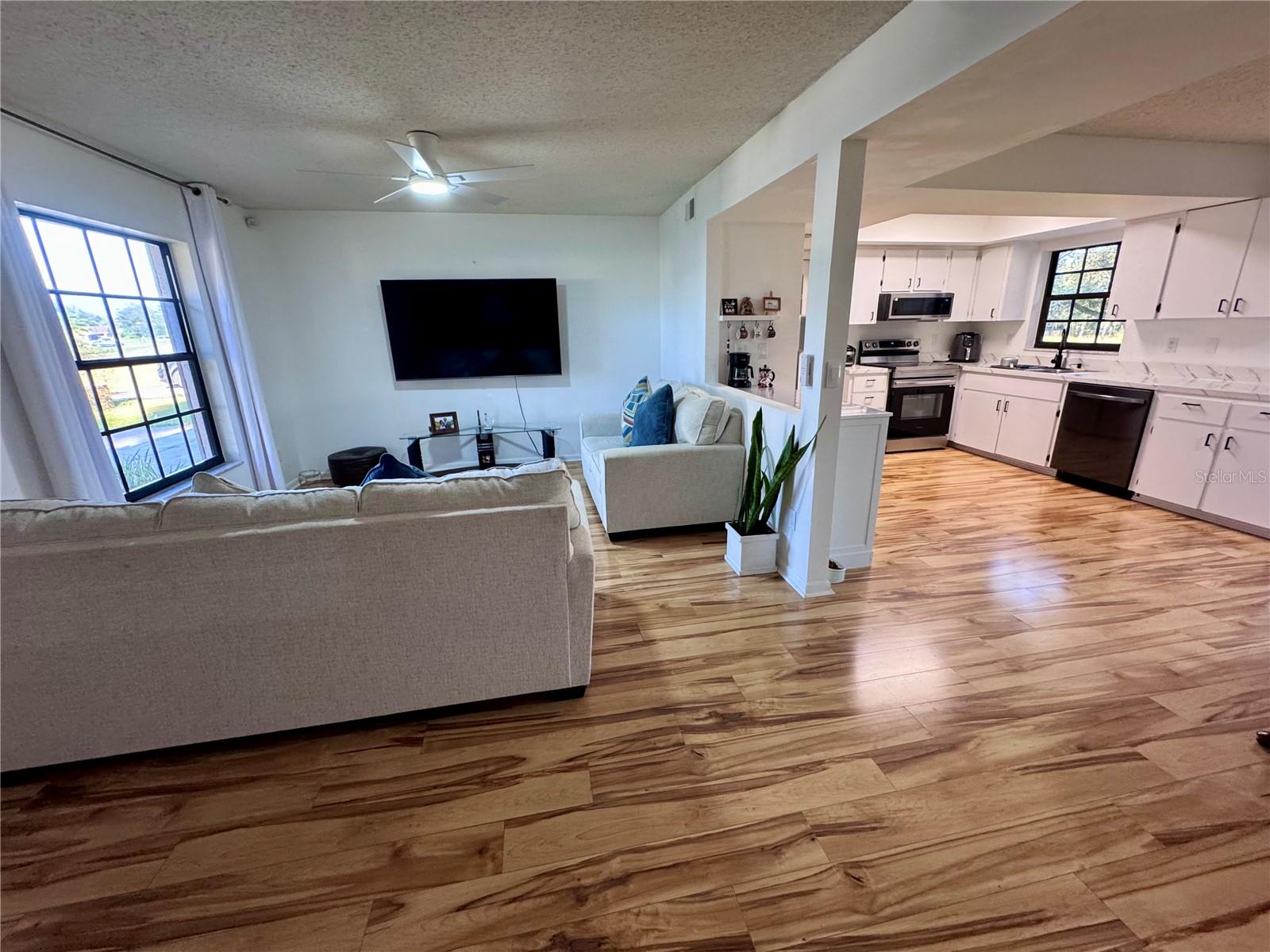 7186 LEXINGTON CIR, BROOKSVILLE, FL — photo 3