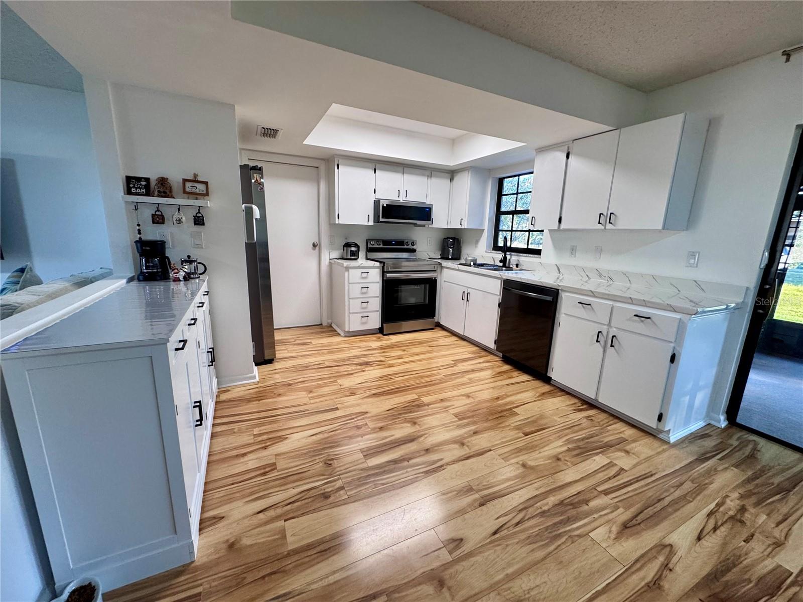 7186 LEXINGTON CIR, BROOKSVILLE, FL — photo 4