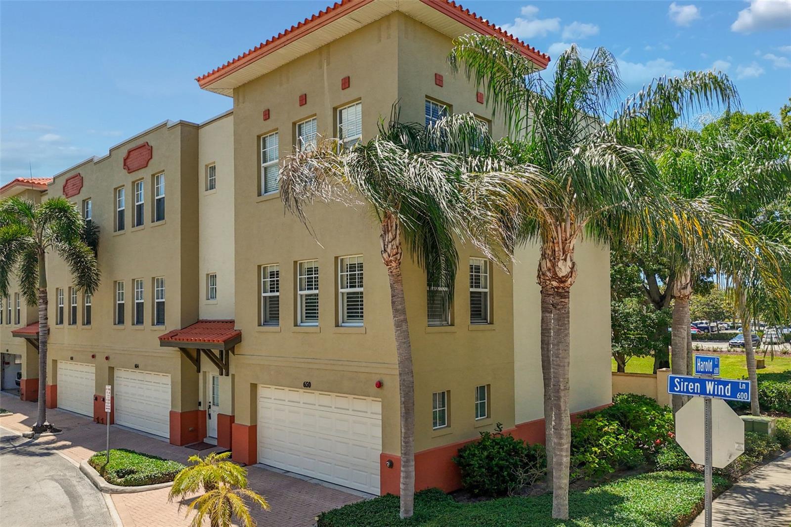 650 SIREN WIND LN, CLEARWATER, FL