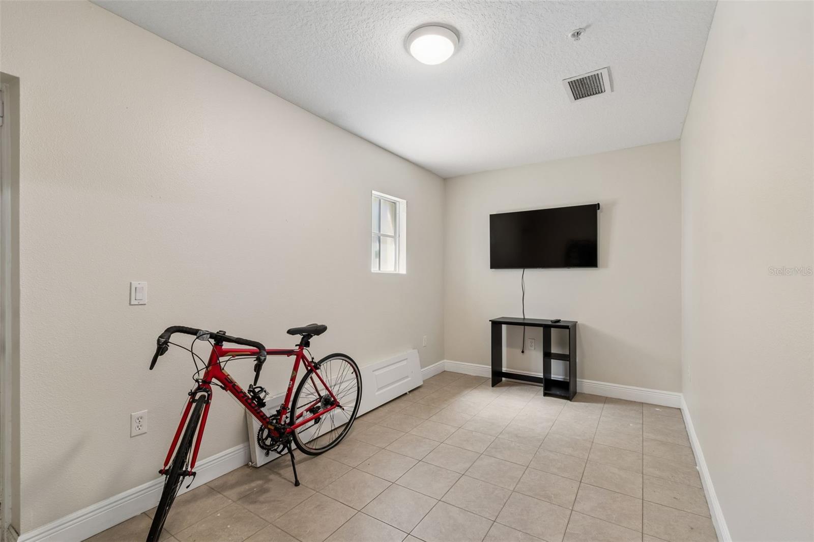 650 SIREN WIND LN, CLEARWATER, FL — photo 9