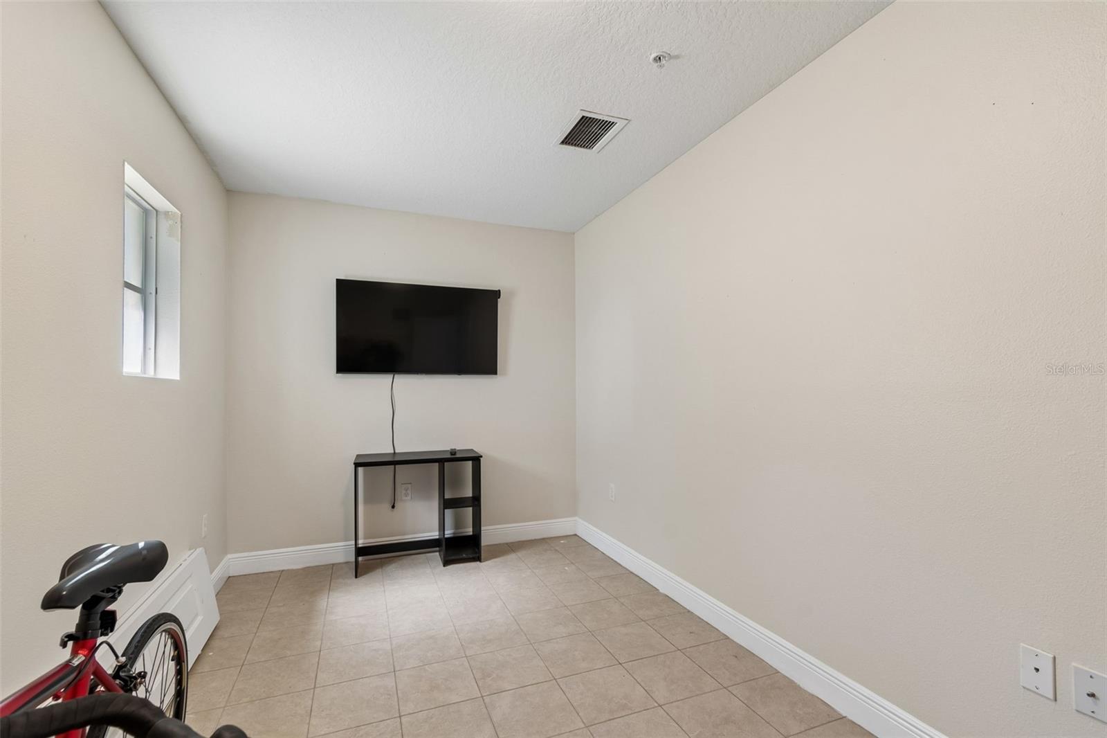 650 SIREN WIND LN, CLEARWATER, FL — photo 10