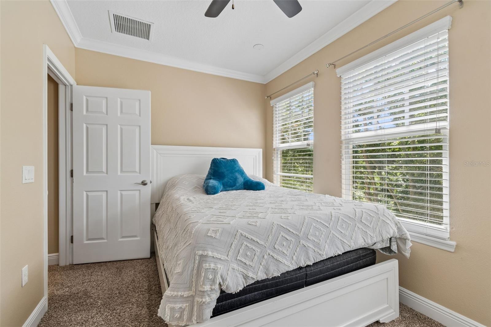 650 SIREN WIND LN, CLEARWATER, FL — photo 47