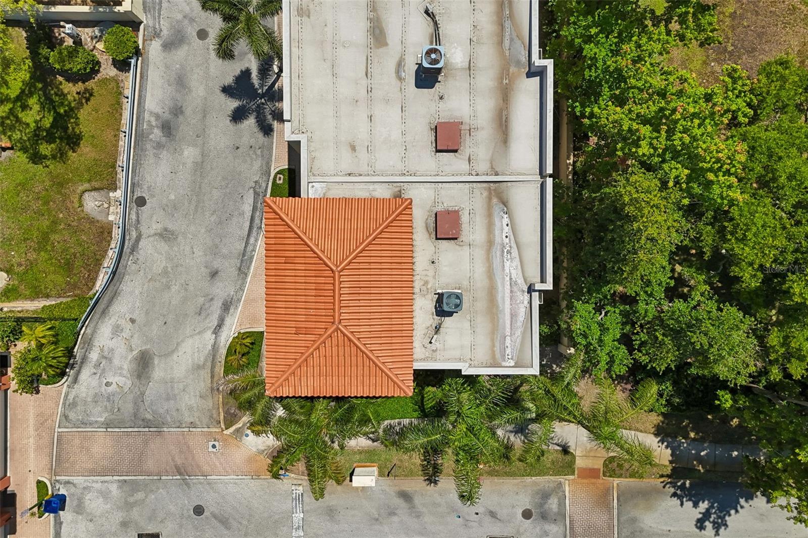 650 SIREN WIND LN, CLEARWATER, FL — photo 64