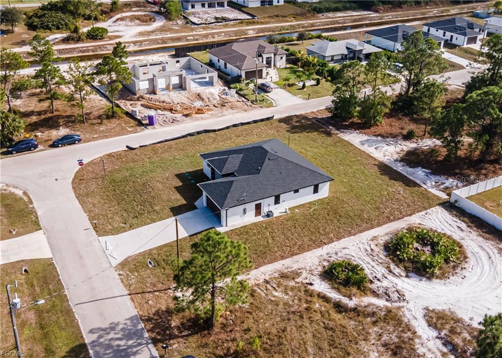 3701 28TH ST SW, LEHIGH ACRES, FL — photo 4