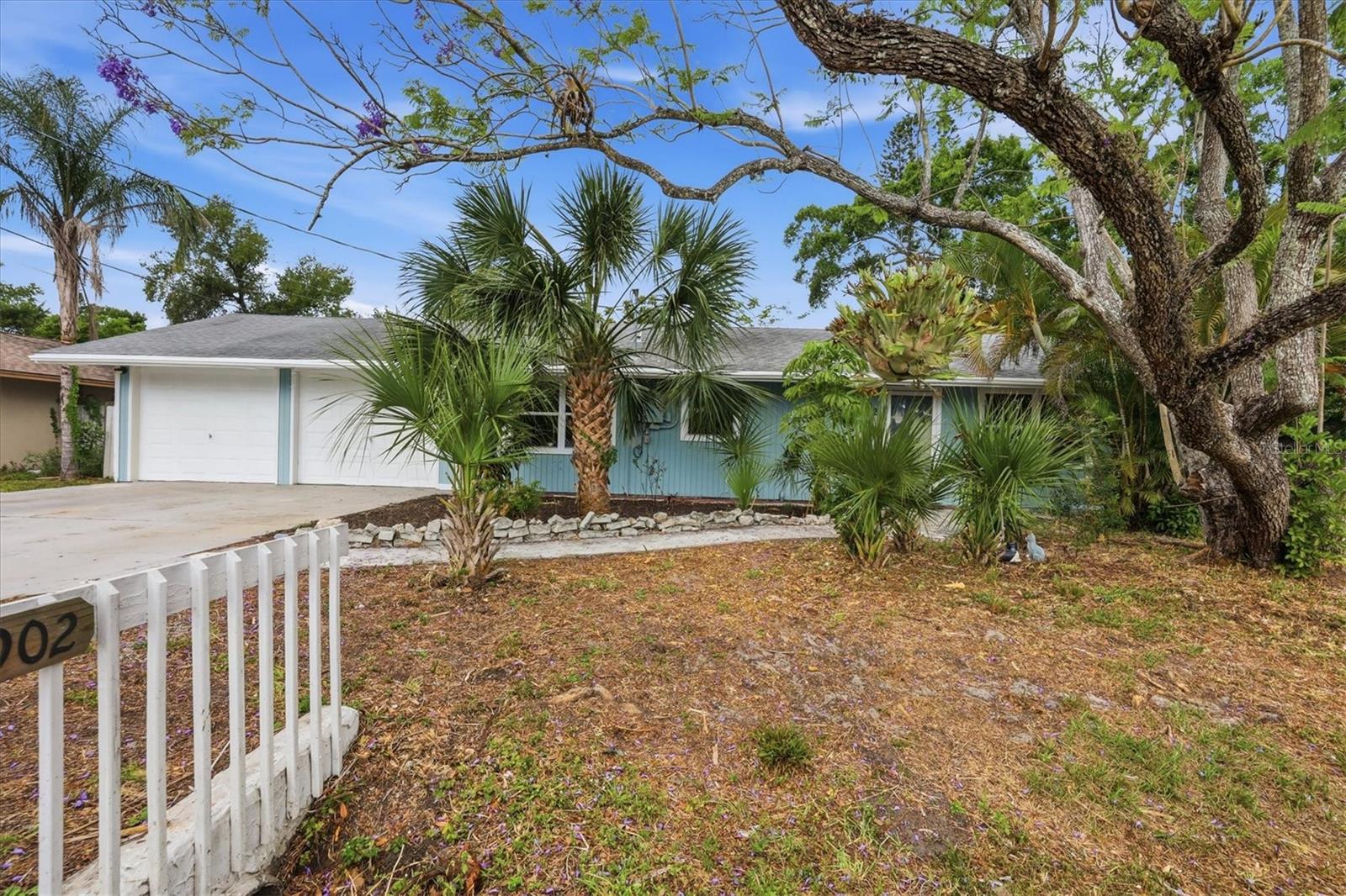 902 37TH ST W, BRADENTON, FL — photo 2