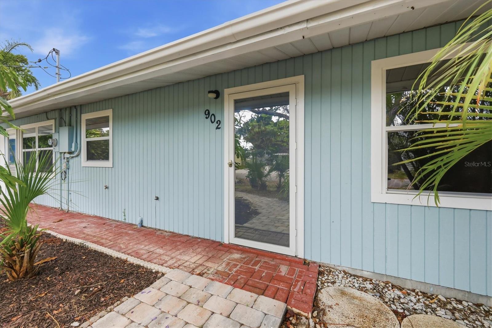 902 37TH ST W, BRADENTON, FL — photo 3