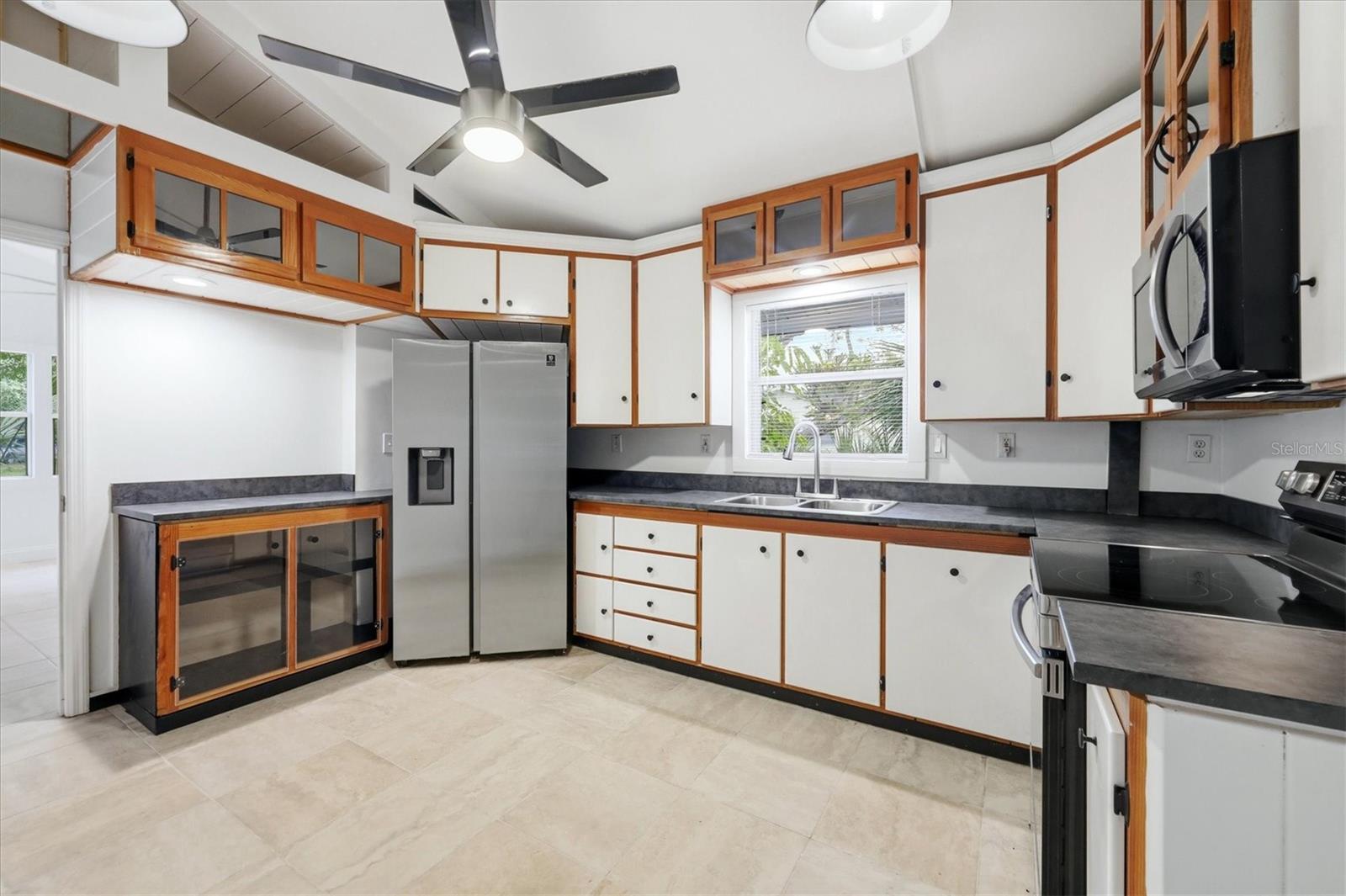 902 37TH ST W, BRADENTON, FL — photo 8