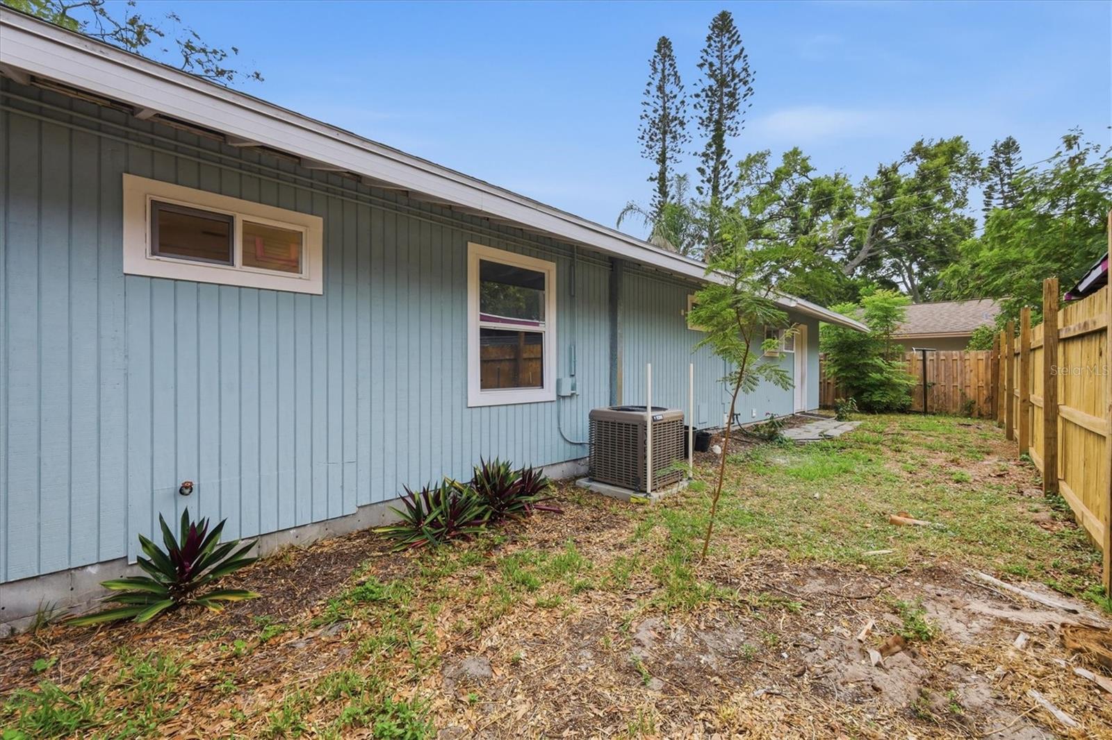 902 37TH ST W, BRADENTON, FL — photo 26
