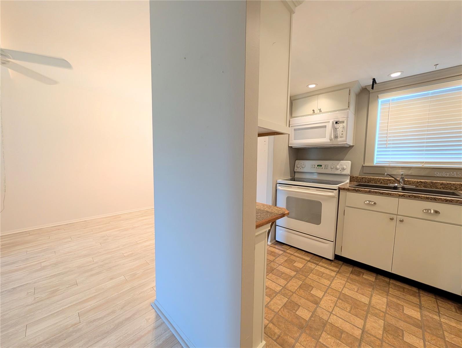 2319 CANAL DR #F26, BRADENTON, FL — photo 15