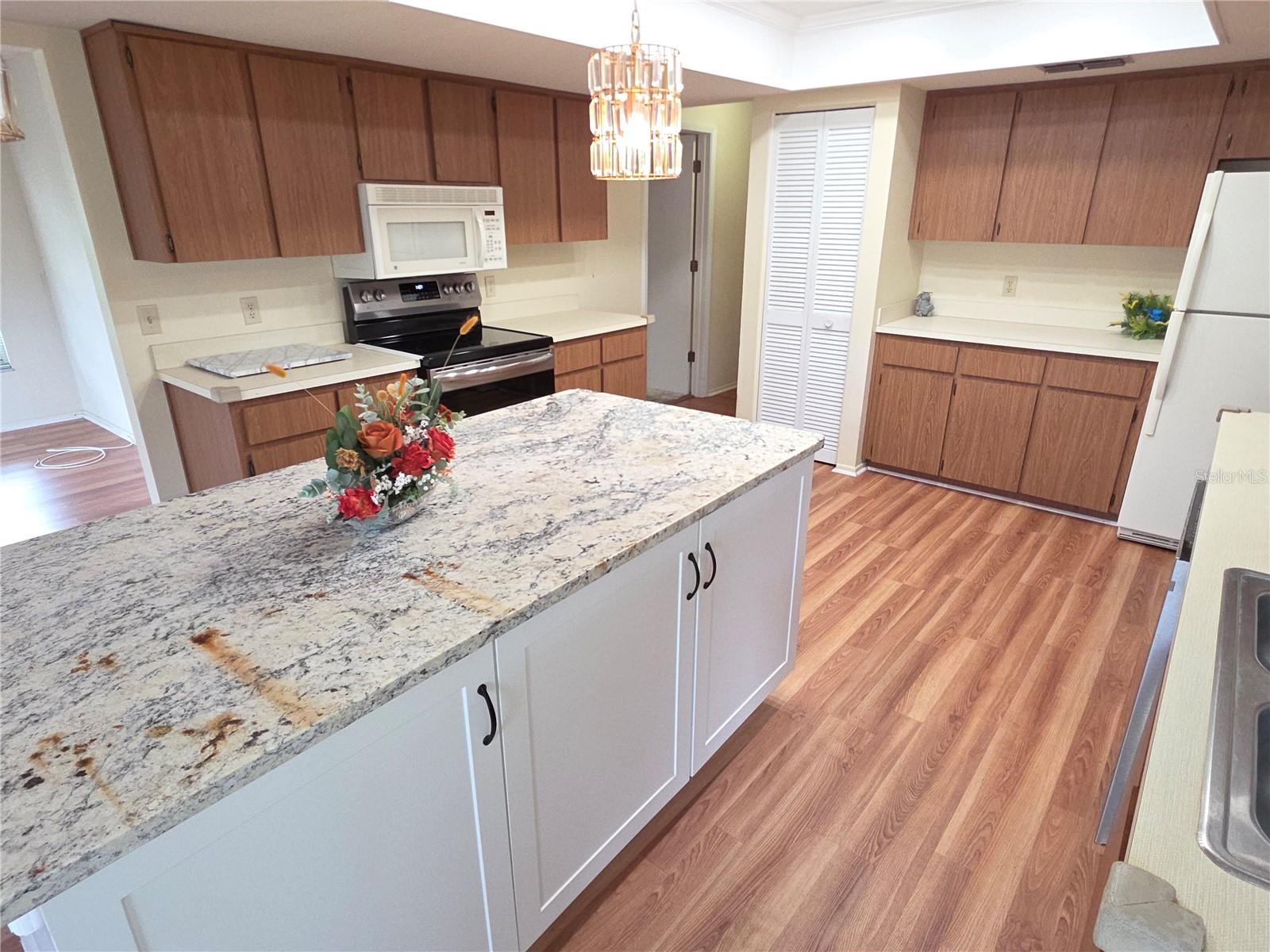 6264 DARIEN WAY, SPRING HILL, FL — photo 2