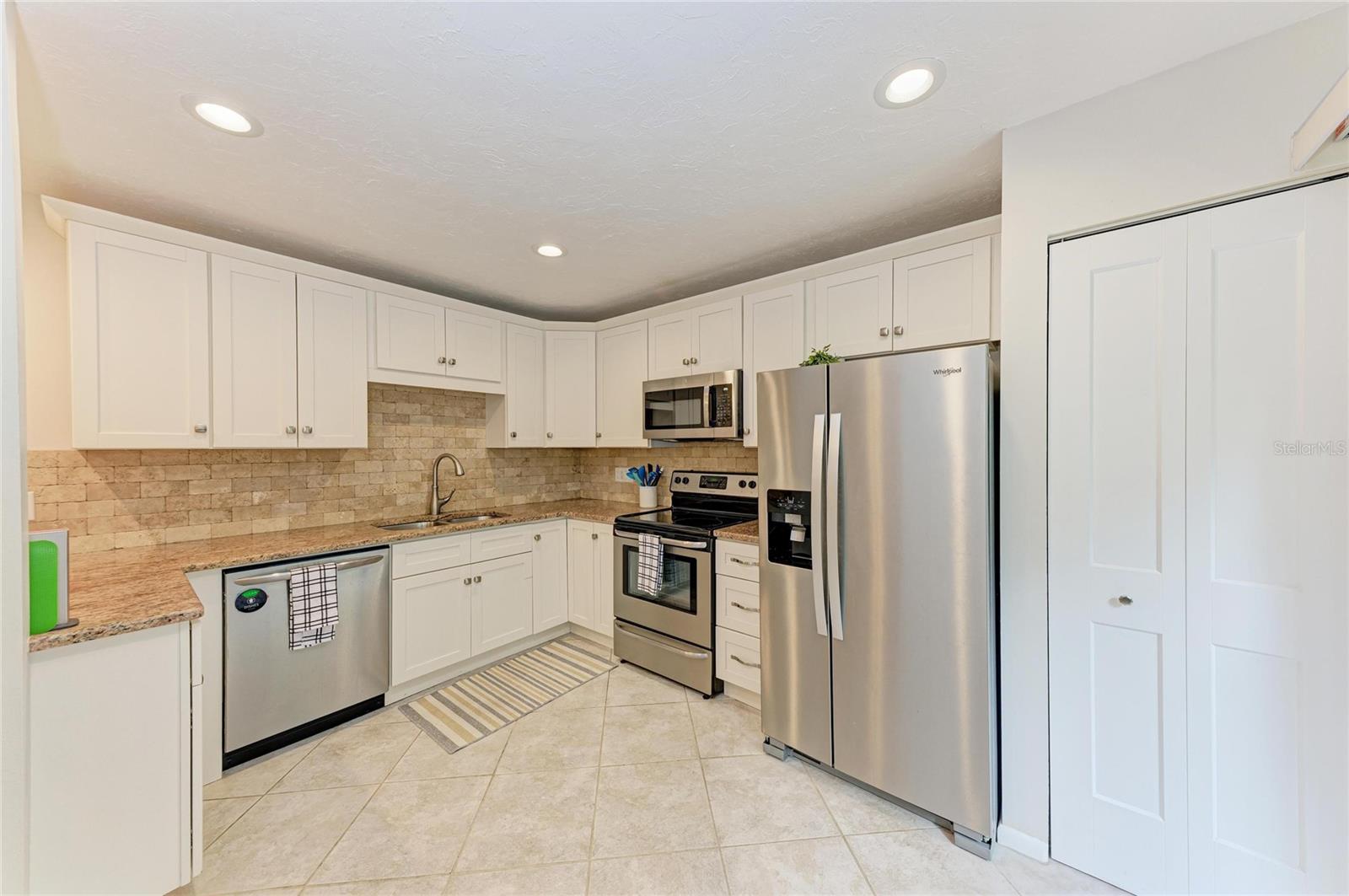 1709 CLOWER CREEK DR #205, SARASOTA, FL — photo 12