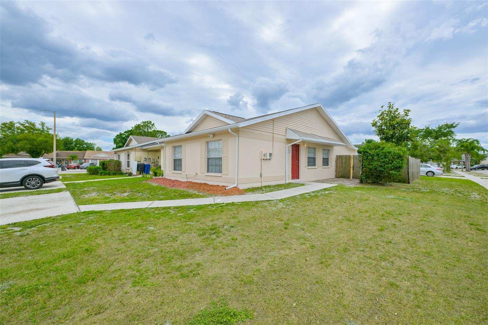 1720 OAK BRANCH CT, BRANDON, FL