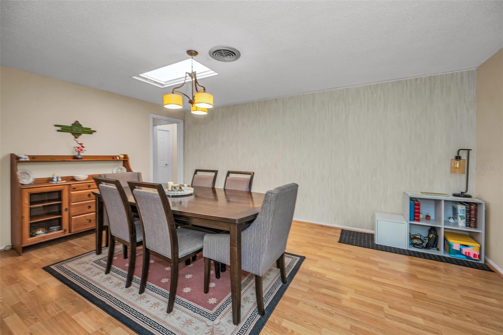 1368 WILLIAMS DR, CLEARWATER, FL — photo 9