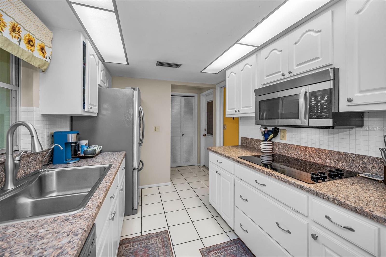 1368 WILLIAMS DR, CLEARWATER, FL — photo 4
