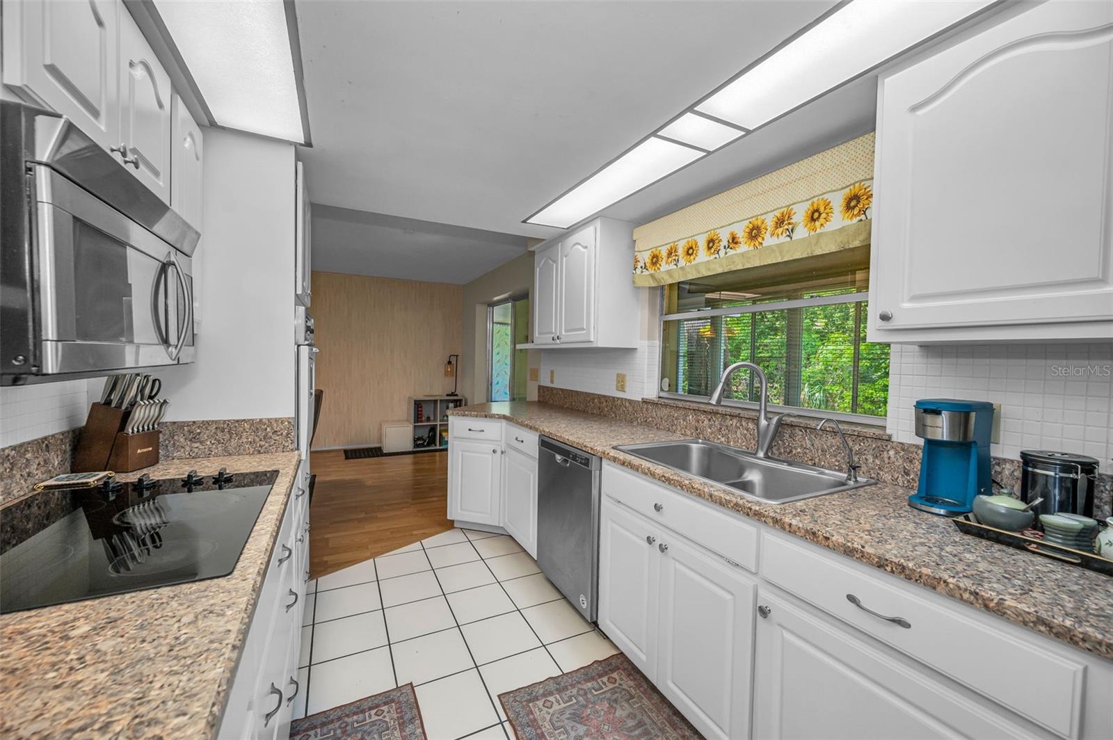 1368 WILLIAMS DR, CLEARWATER, FL — photo 14