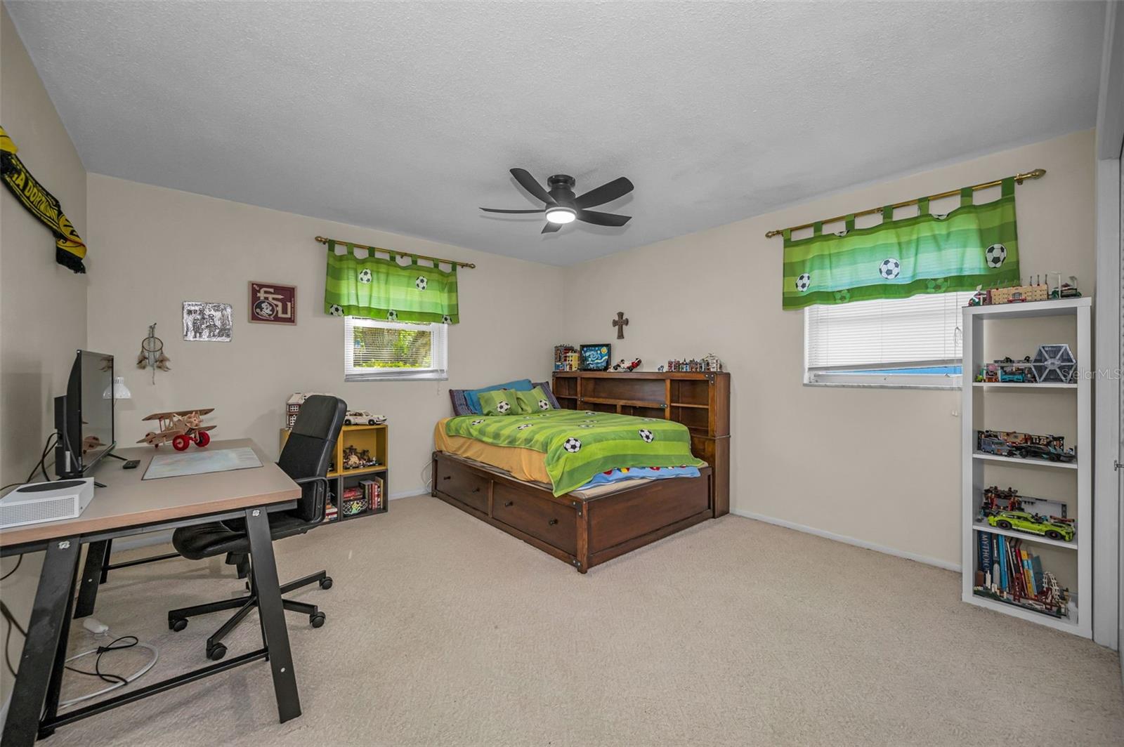 1368 WILLIAMS DR, CLEARWATER, FL — photo 18