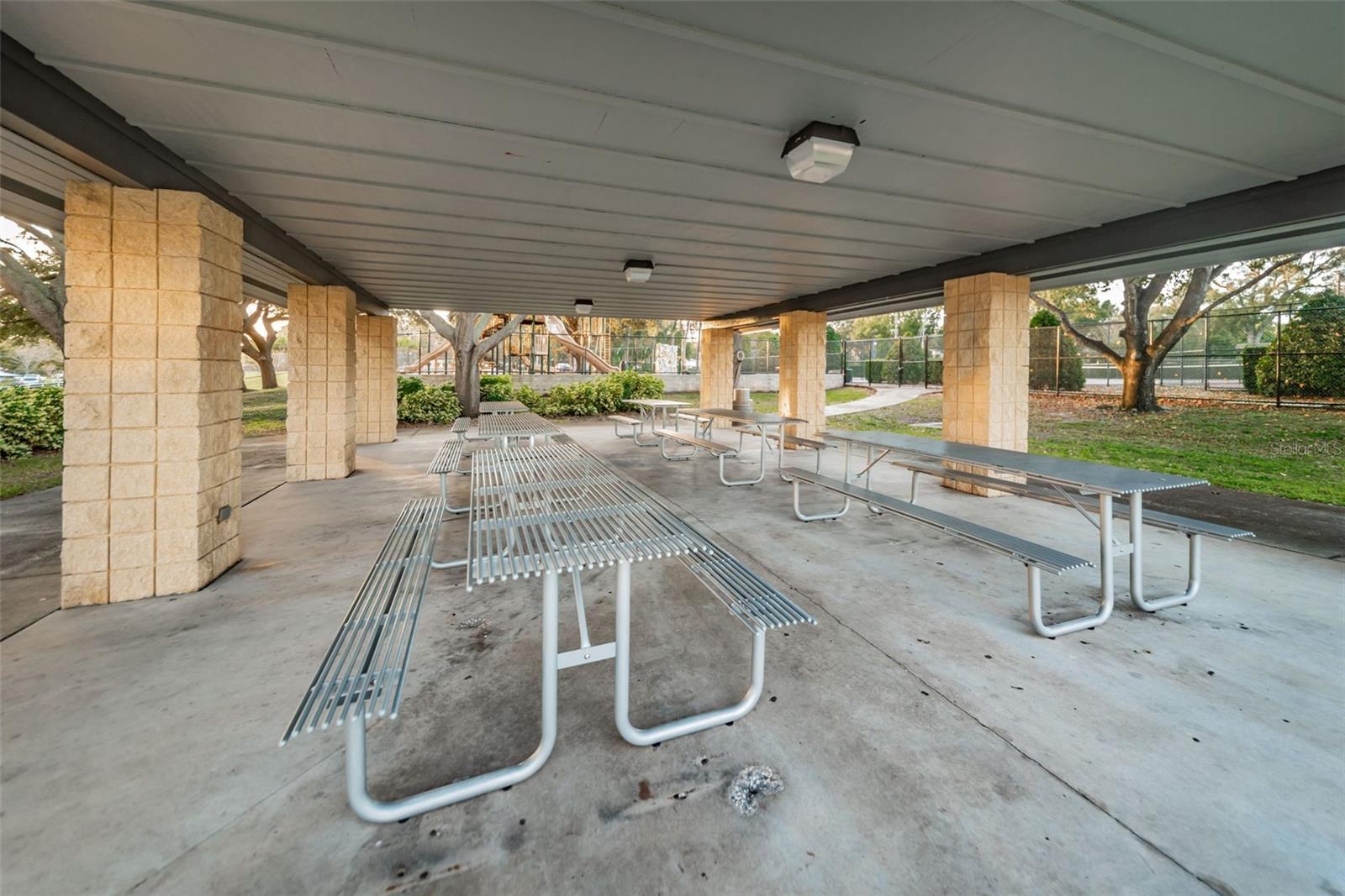 1368 WILLIAMS DR, CLEARWATER, FL — photo 37