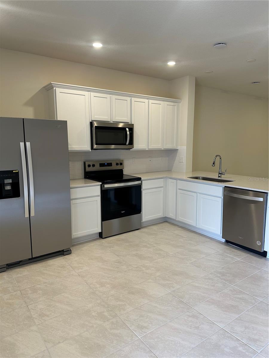 2511 BRIGHT JEWEL ST, KISSIMMEE, FL — photo 2