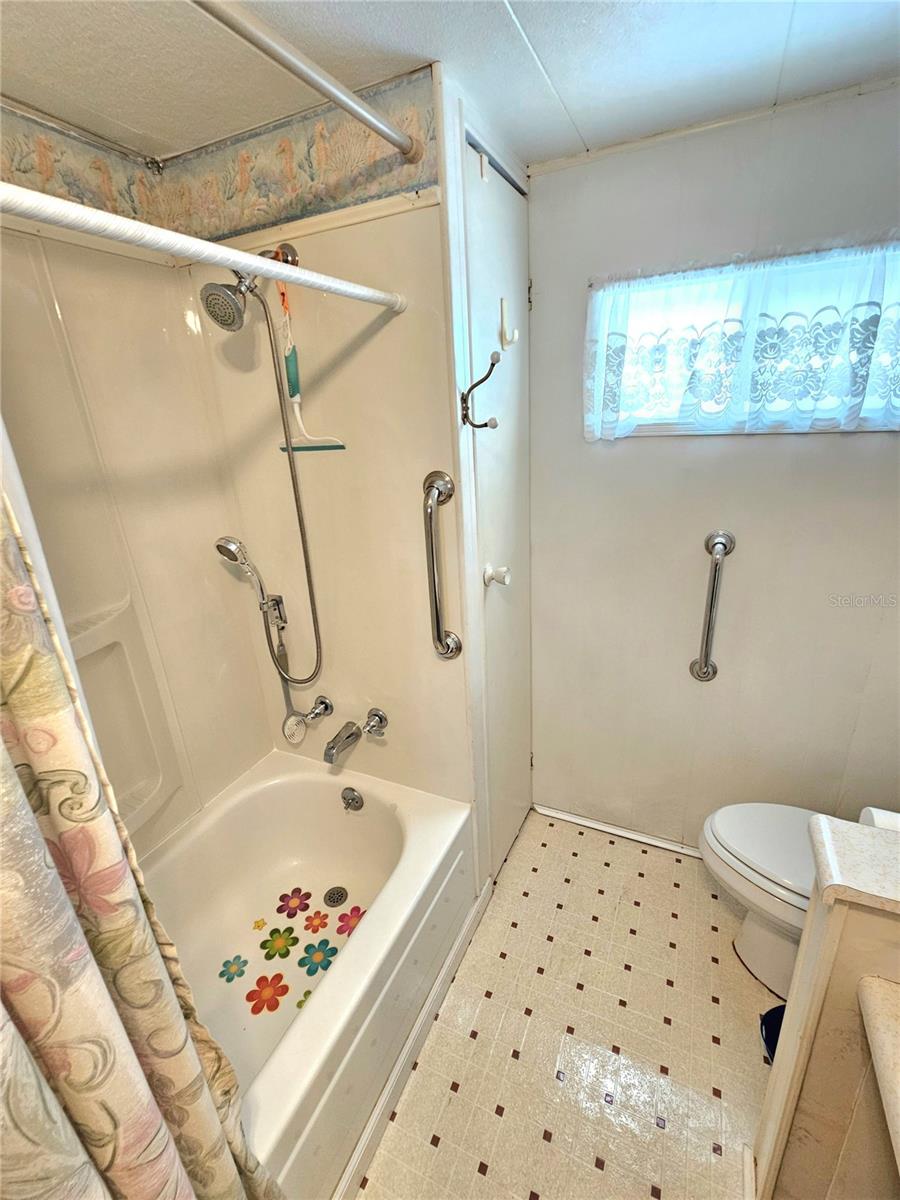 110 ROMA RD, VENICE, FL — photo 12