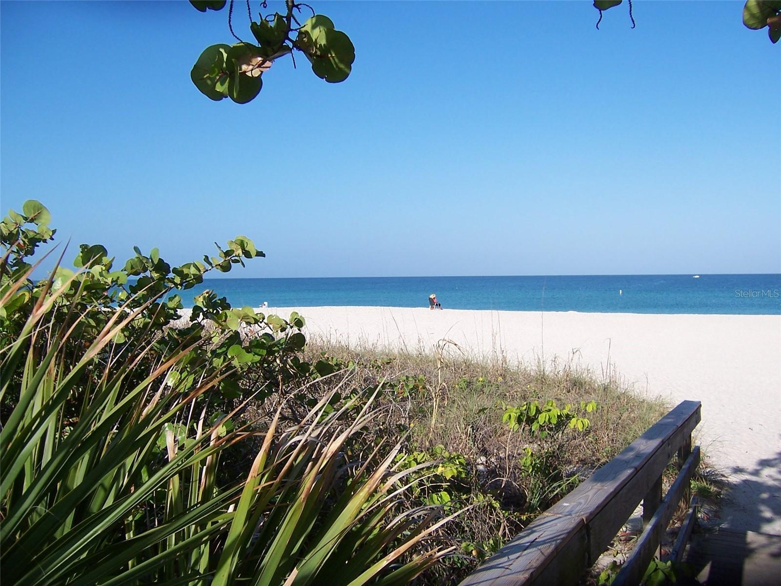 110 ROMA RD, VENICE, FL — photo 38