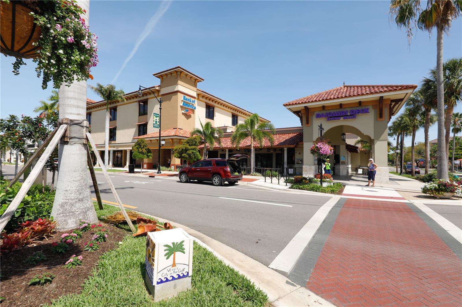 110 ROMA RD, VENICE, FL — photo 43