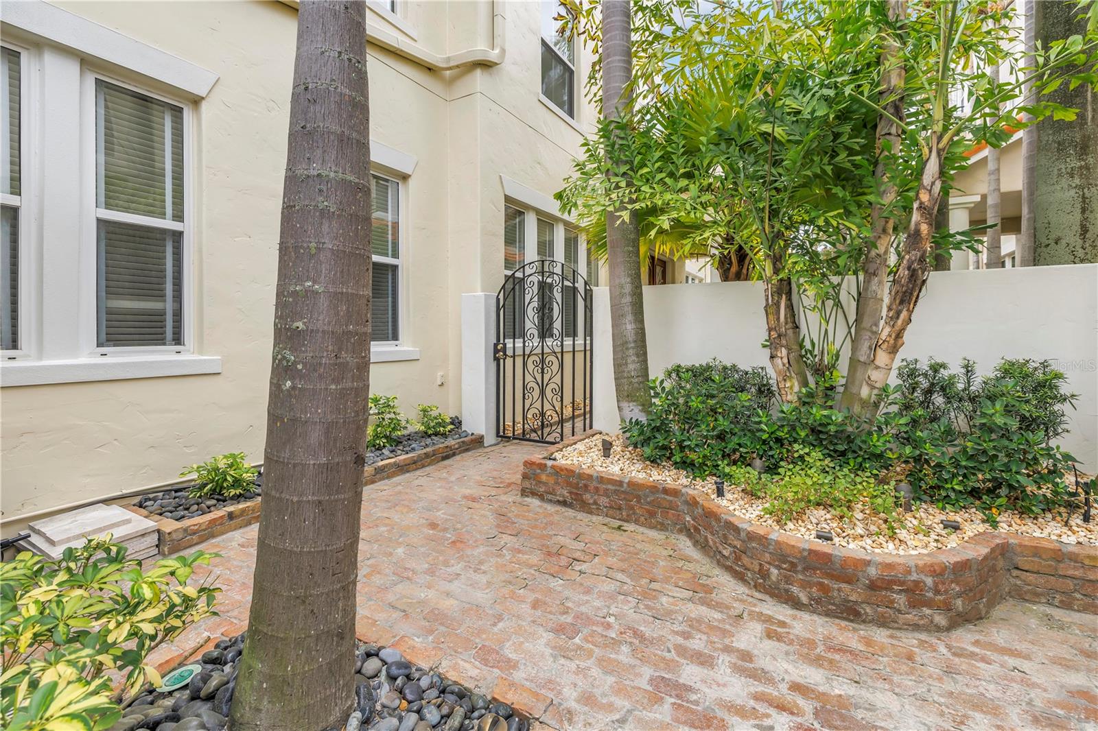 1133 ABBEYS WAY, TAMPA, FL — photo 90