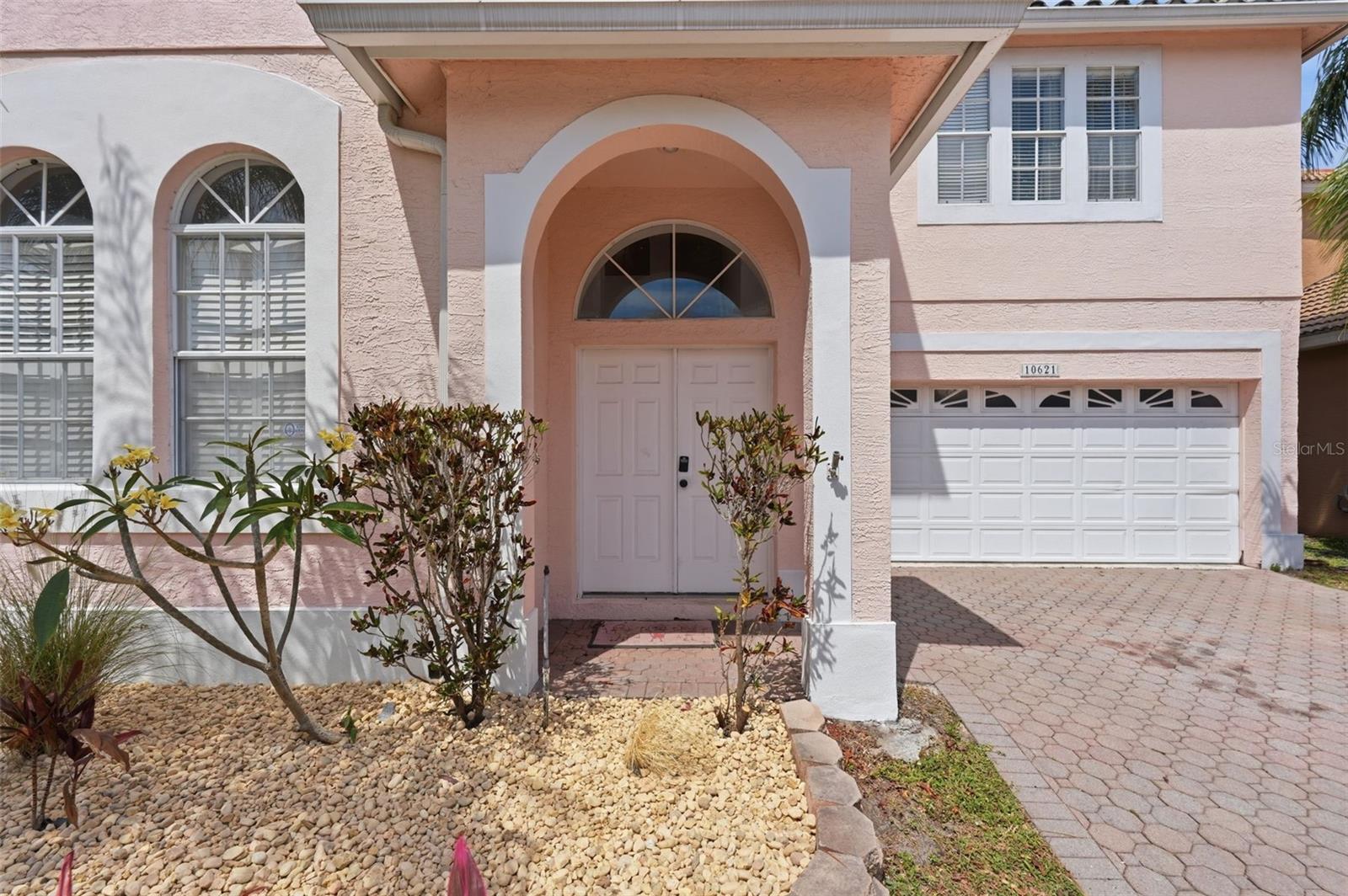 10621 HATTERAS DR, TAMPA, FL — photo 4