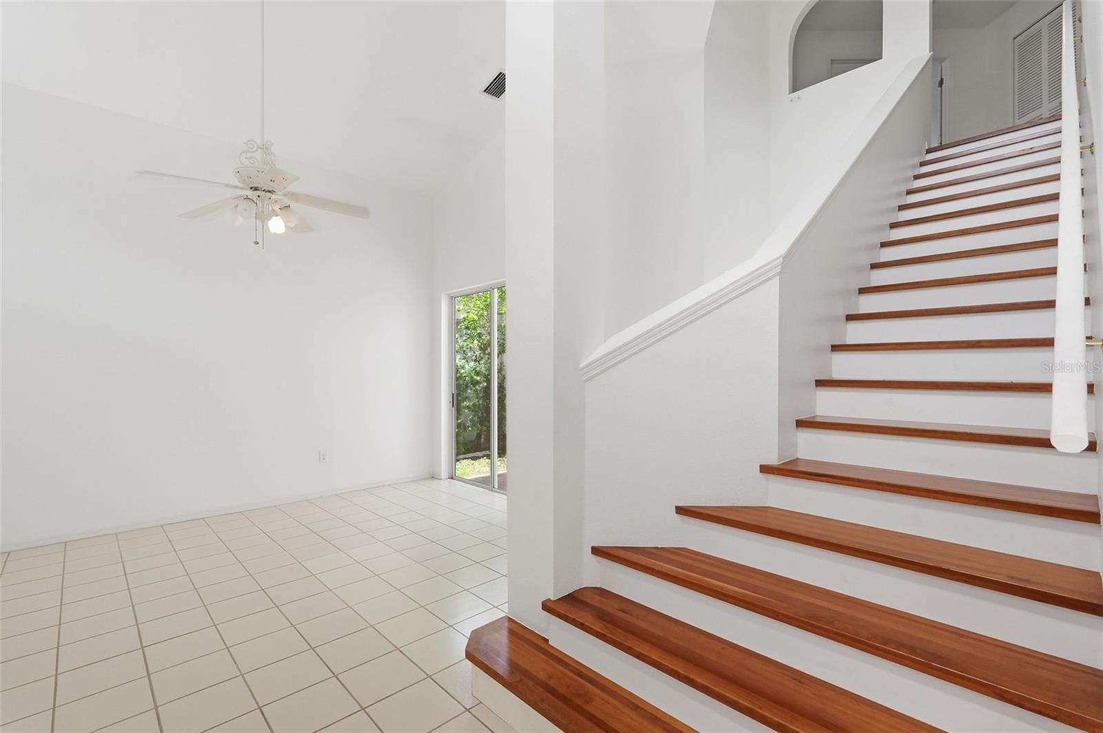 10621 HATTERAS DR, TAMPA, FL — photo 6