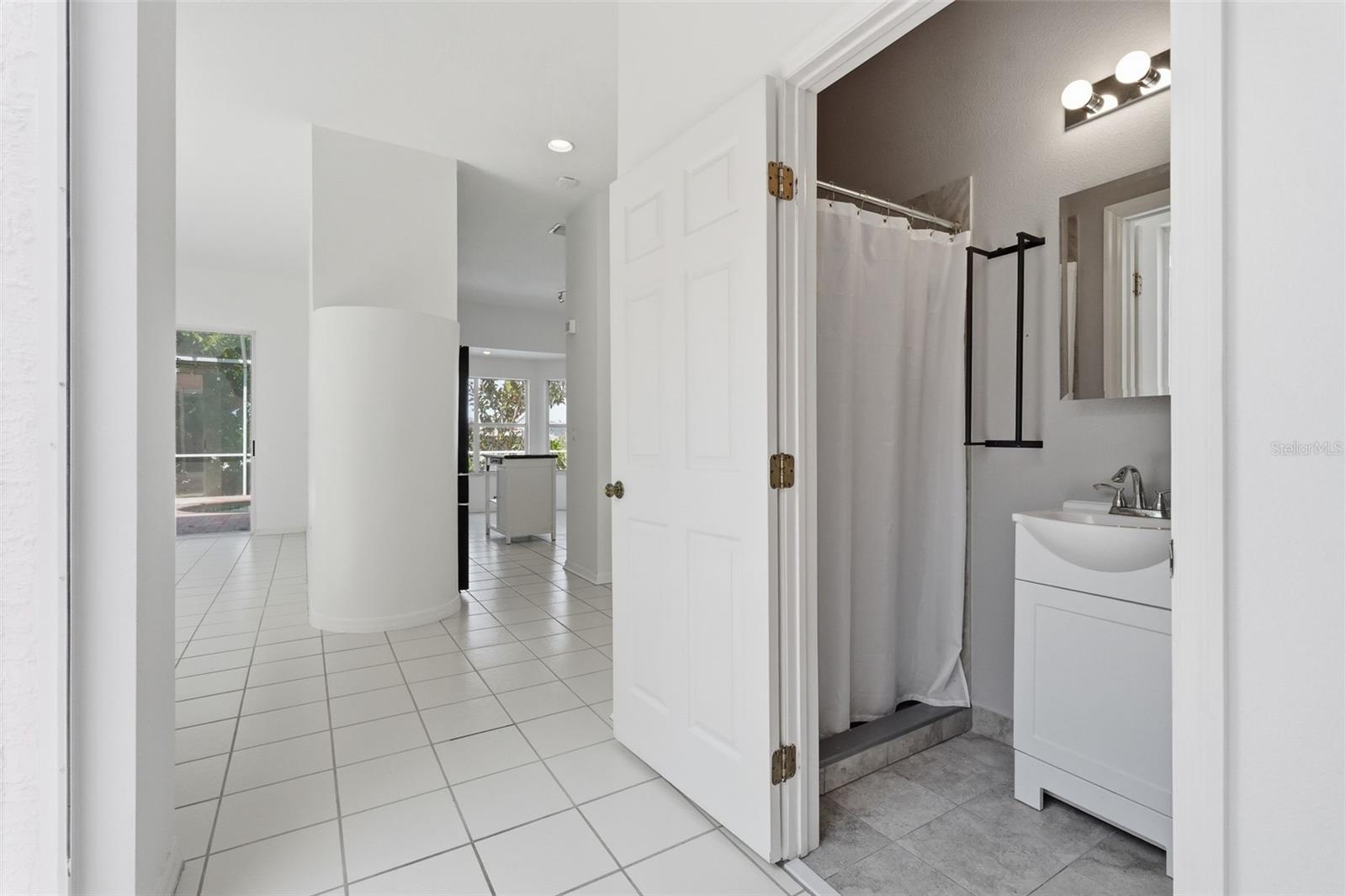 10621 HATTERAS DR, TAMPA, FL — photo 12