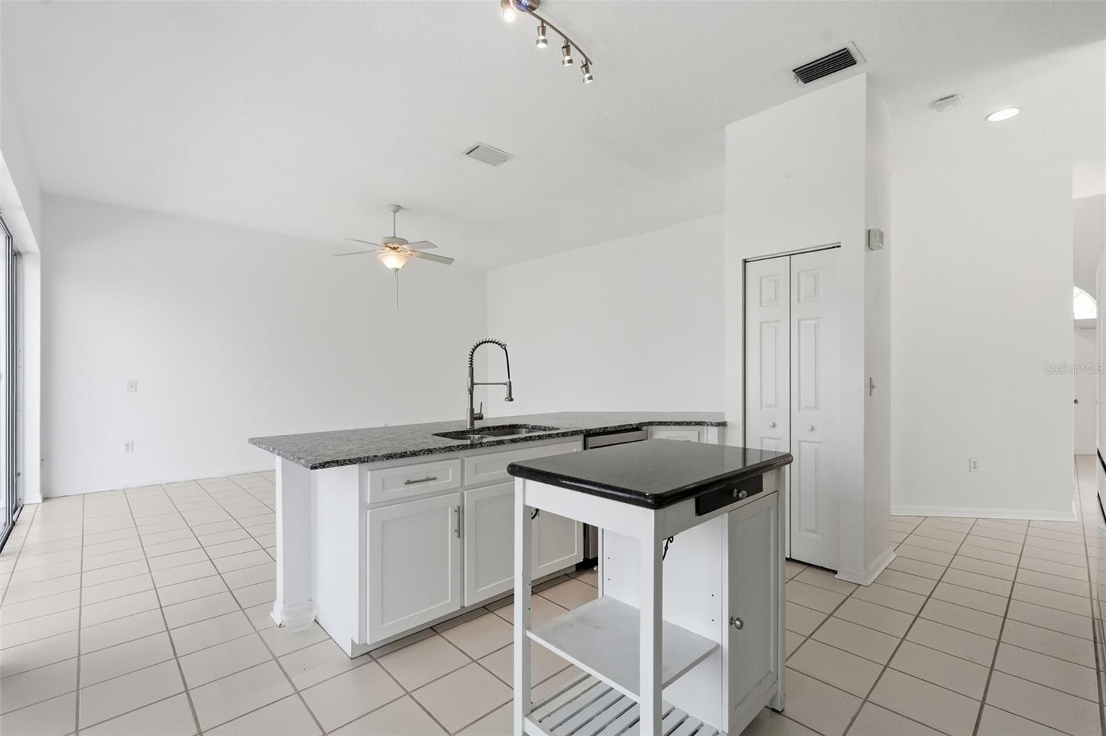10621 HATTERAS DR, TAMPA, FL — photo 19