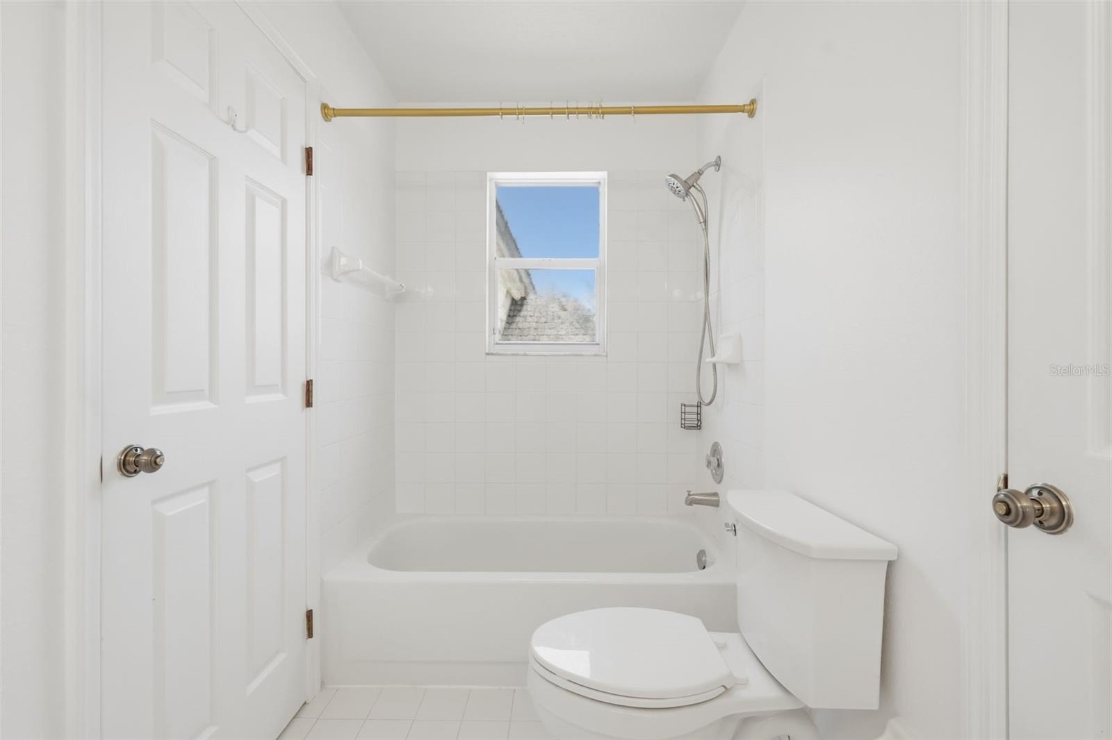 10621 HATTERAS DR, TAMPA, FL — photo 43